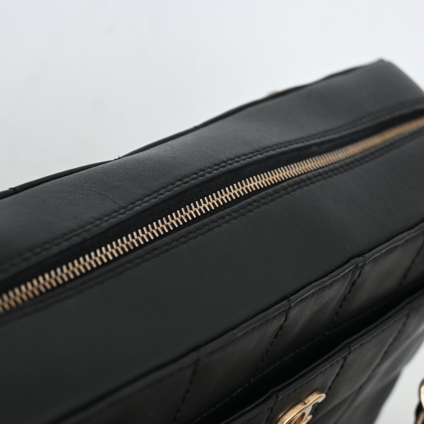 Chanel Chocolate Bar Chain Shoulder Bag