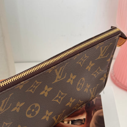 Louis Vuitton Pochette Acceasoires