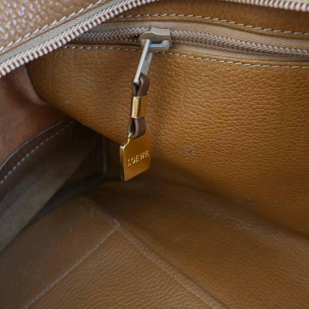 Loewe Amazona Duffle Bag 48 - Leluxe Vintage Sdn. Bhd.