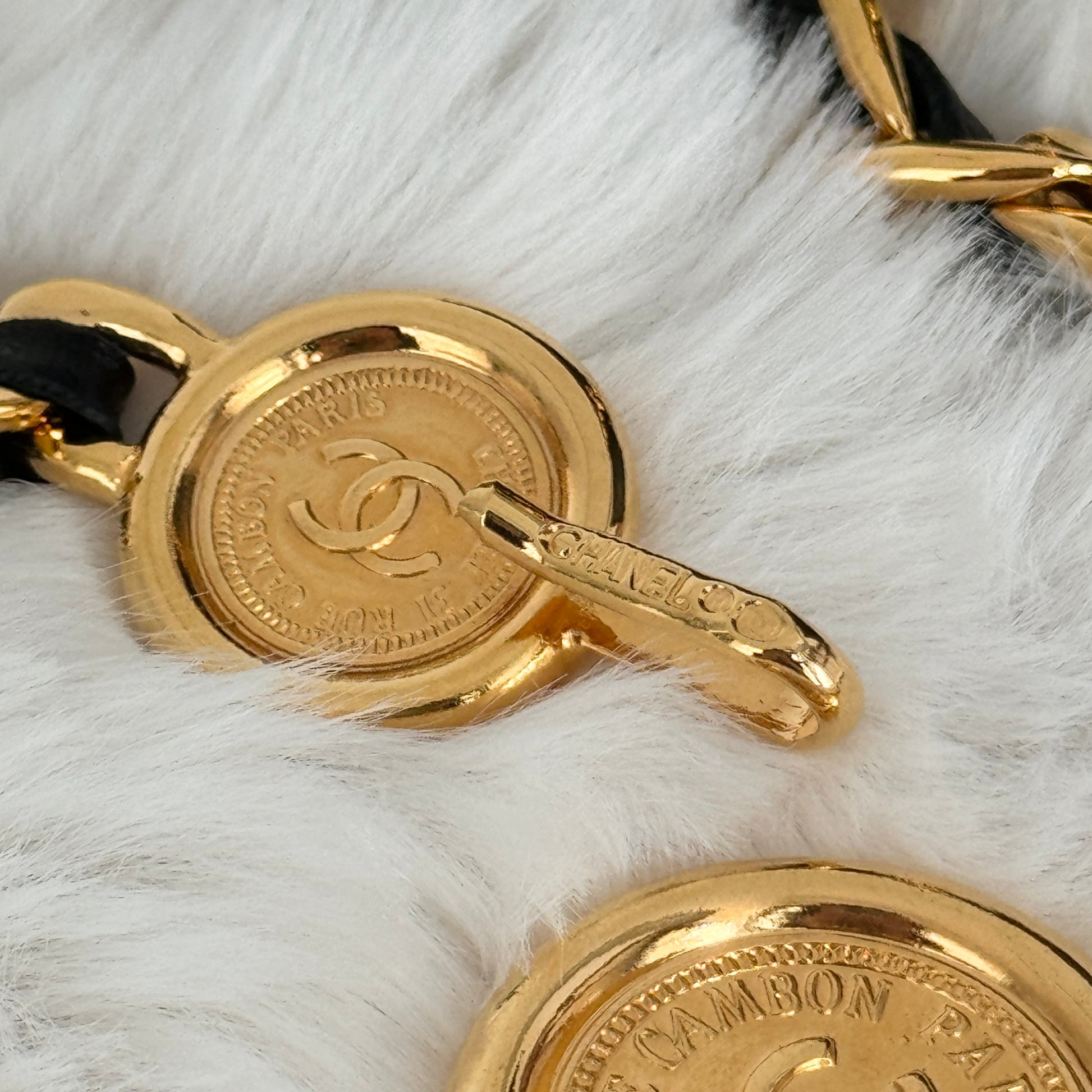 Chanel 31 Rue Cambon chain leather belt - Leluxe Vintage Sdn. Bhd.