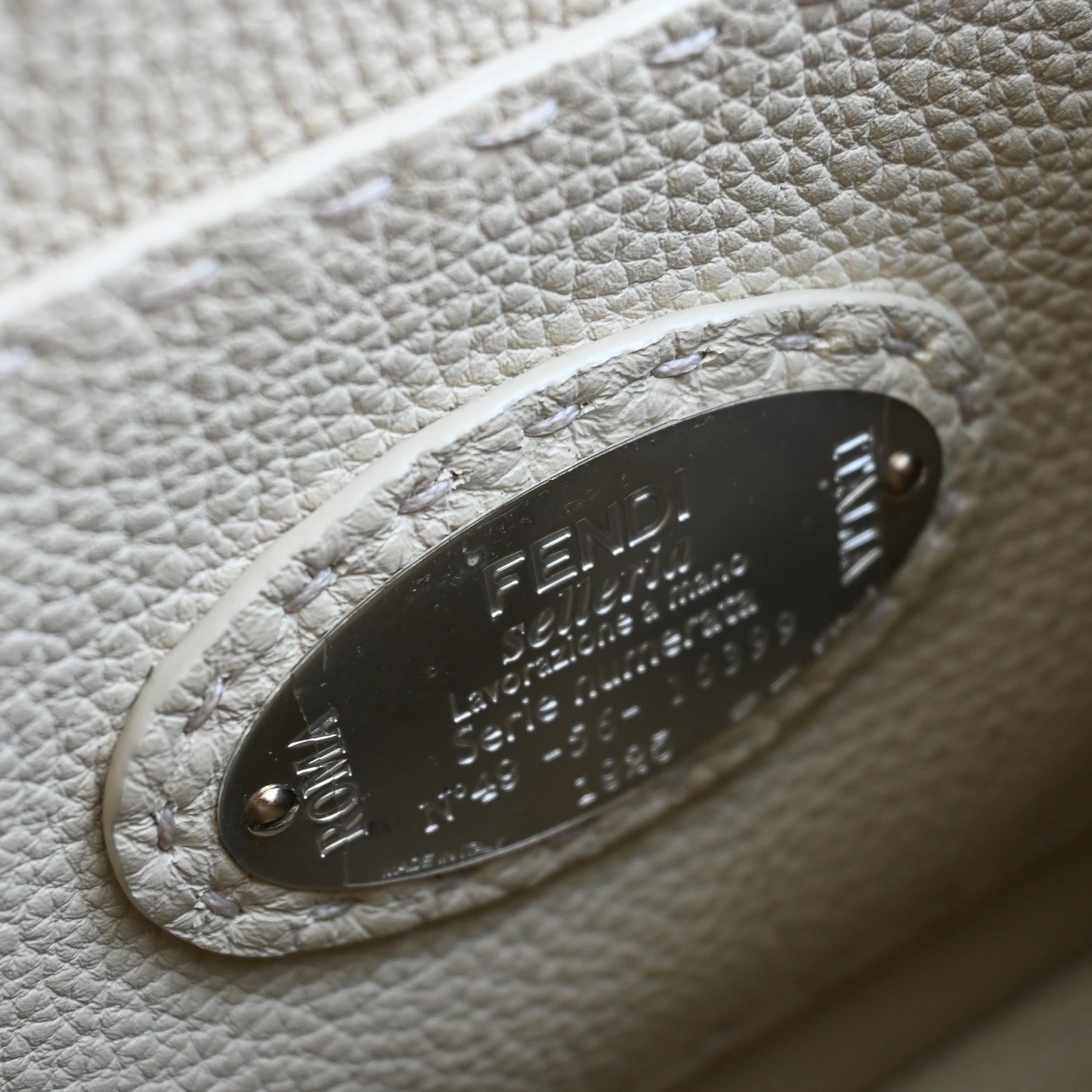 Fendi Peekaboo IseeU Small