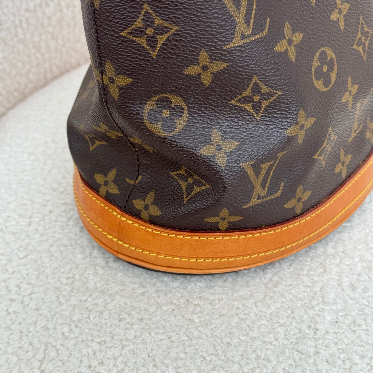 Louis Vuitton Bucket PM