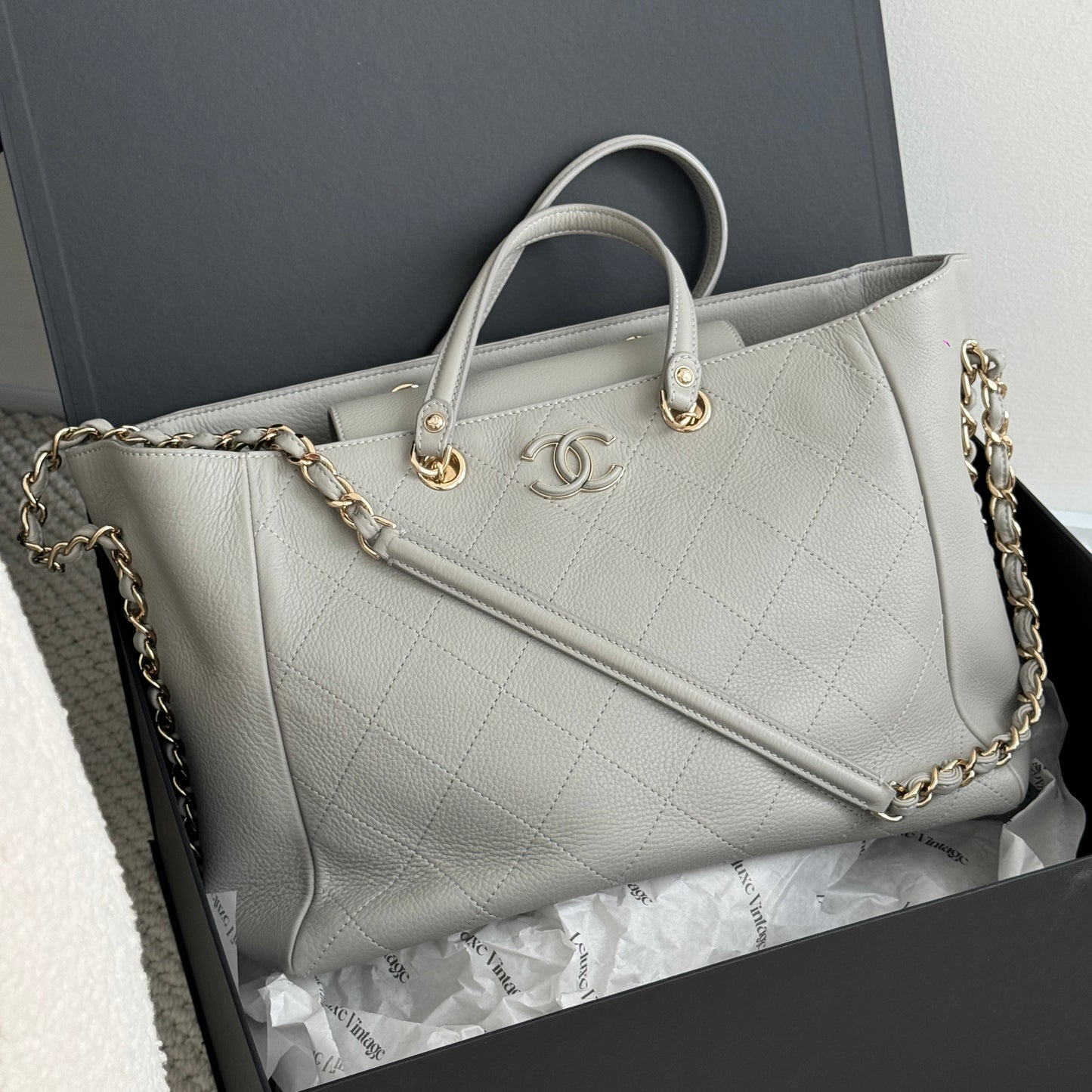 Chanel Neo Soft Tote Quilted