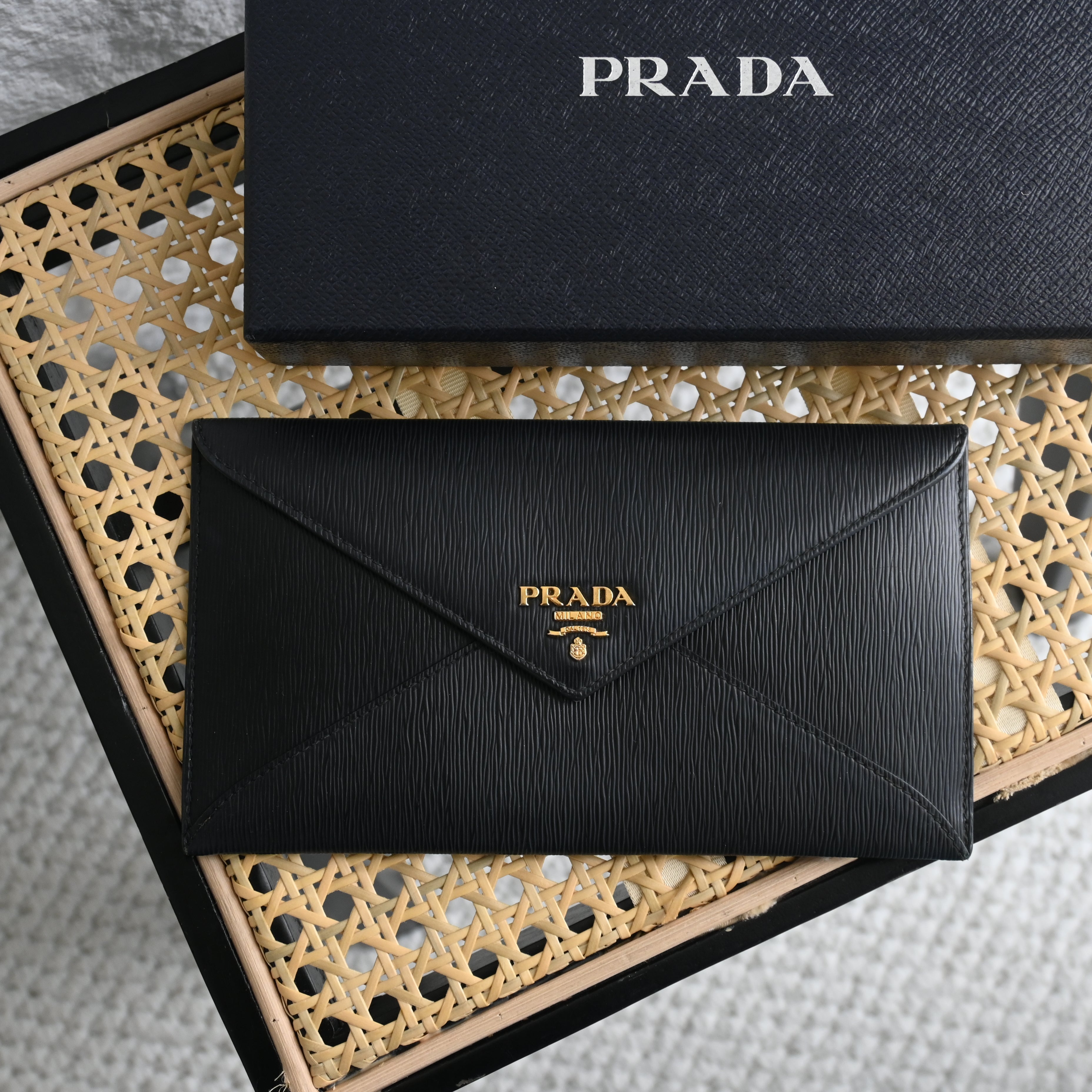 Prada Vitello Move Envelope Wallet 1MF175 - Leluxe Vintage Sdn. Bhd.