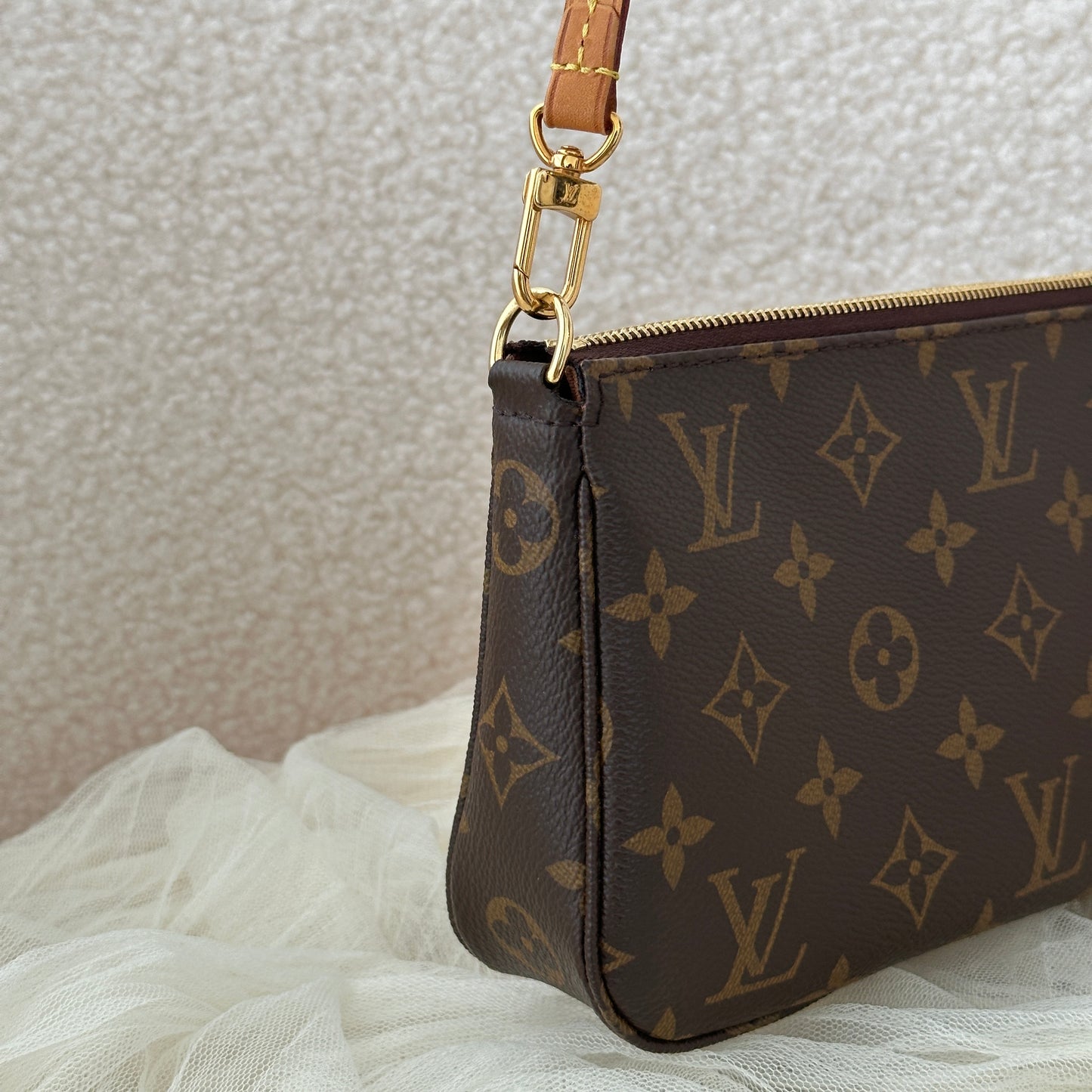 Louis Vuitton Monogram Pochette