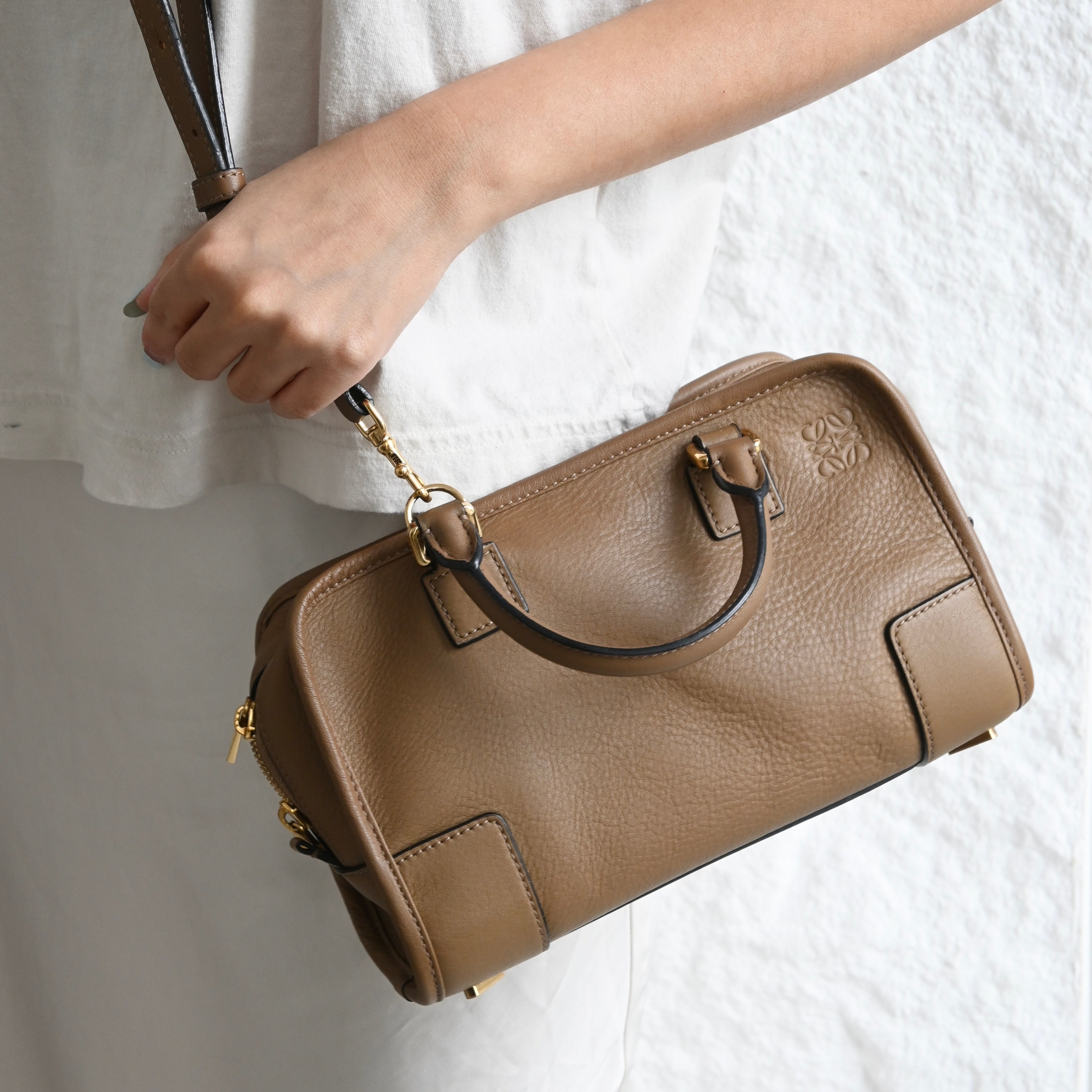 Loewe Amazona 23 - Leluxe Vintage Sdn. Bhd.