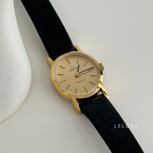 Omega Genève Oval Watch