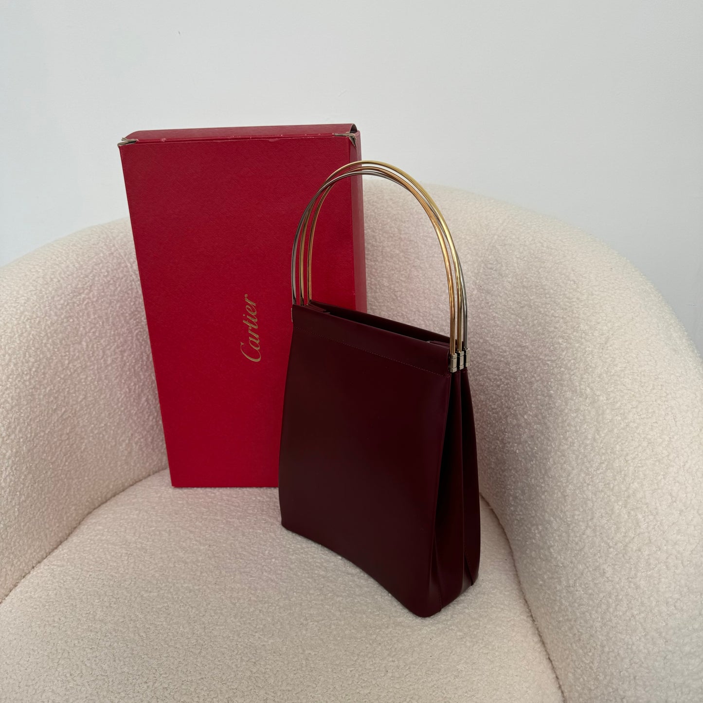 Trinity de Cartier Handbag in Bordeaux