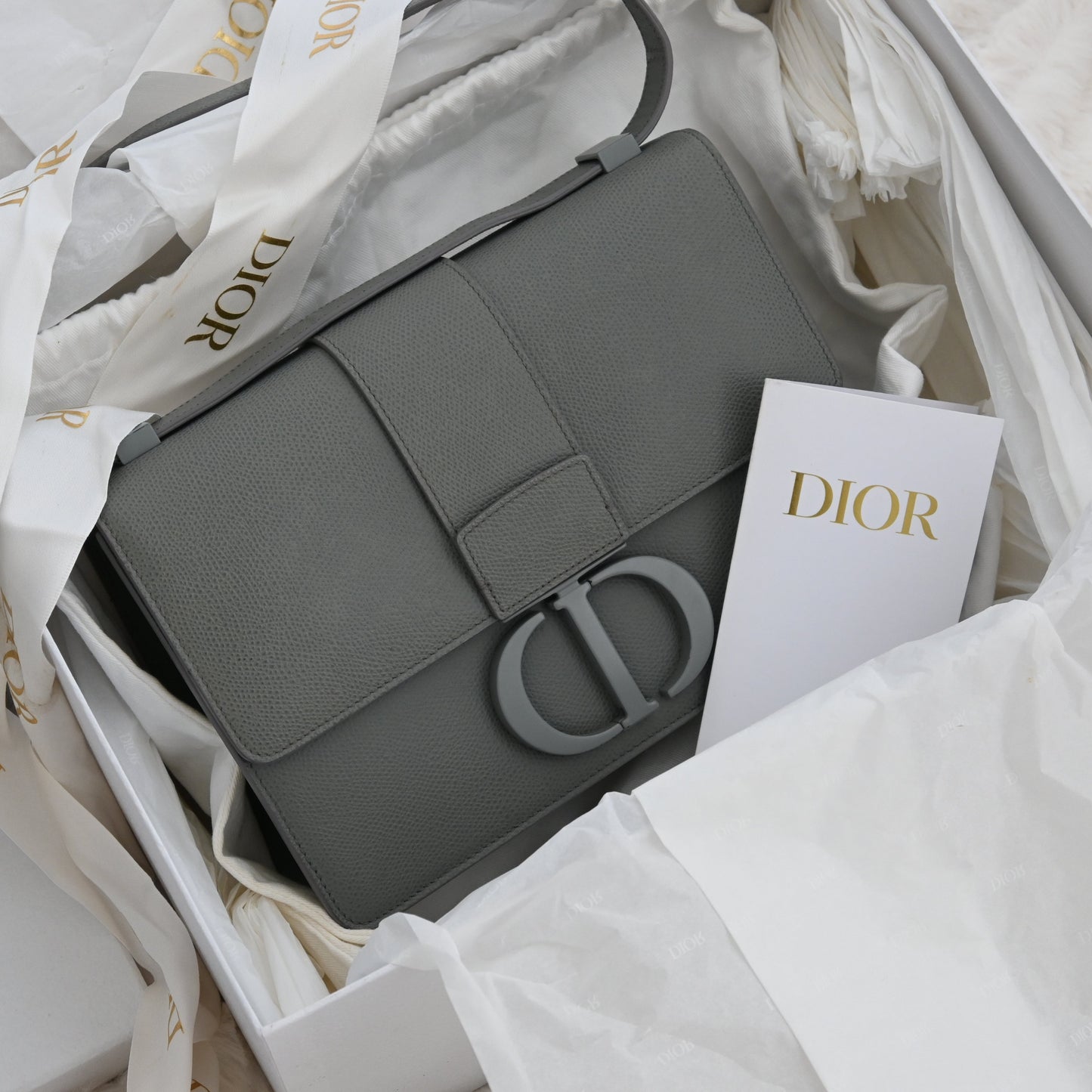 Christian Dior Montaigne 30 Ultra Matte Gray