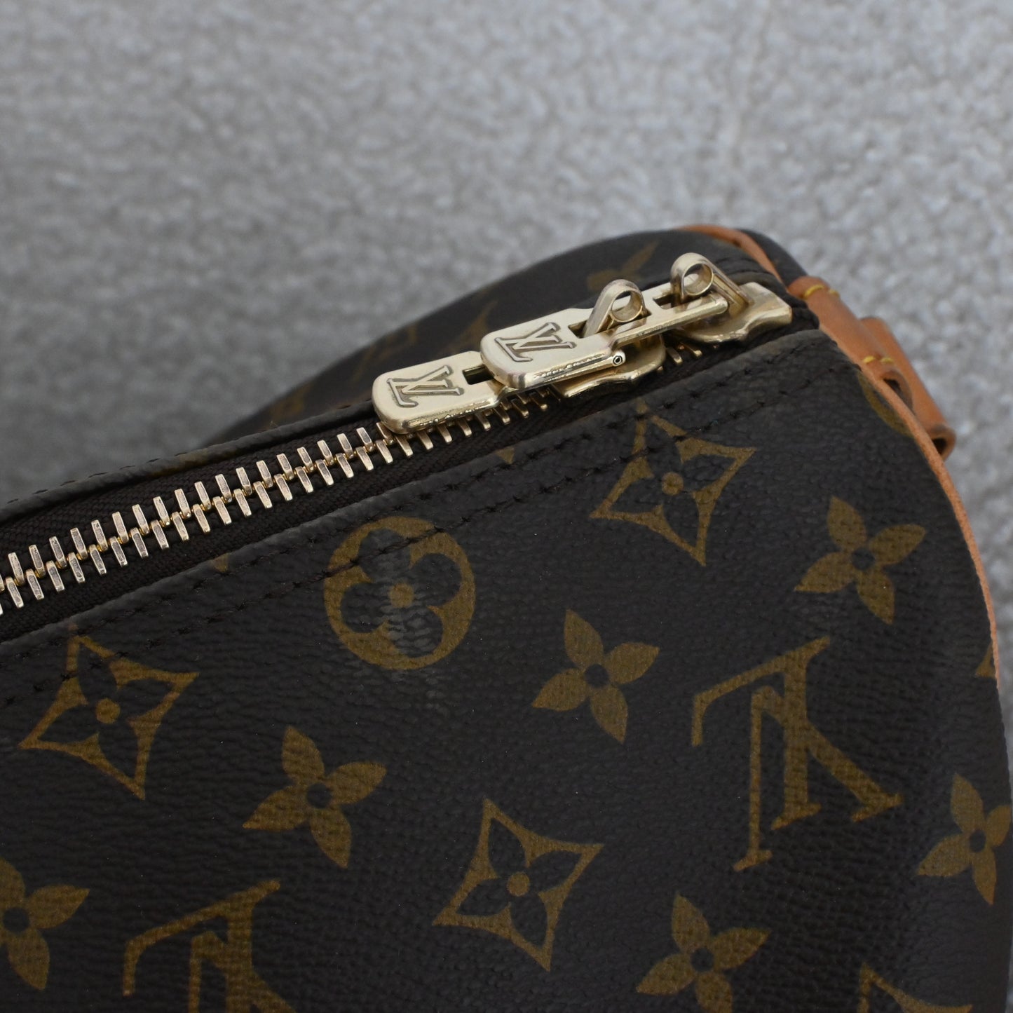 Louis Vuitton Keepall 45 with strap