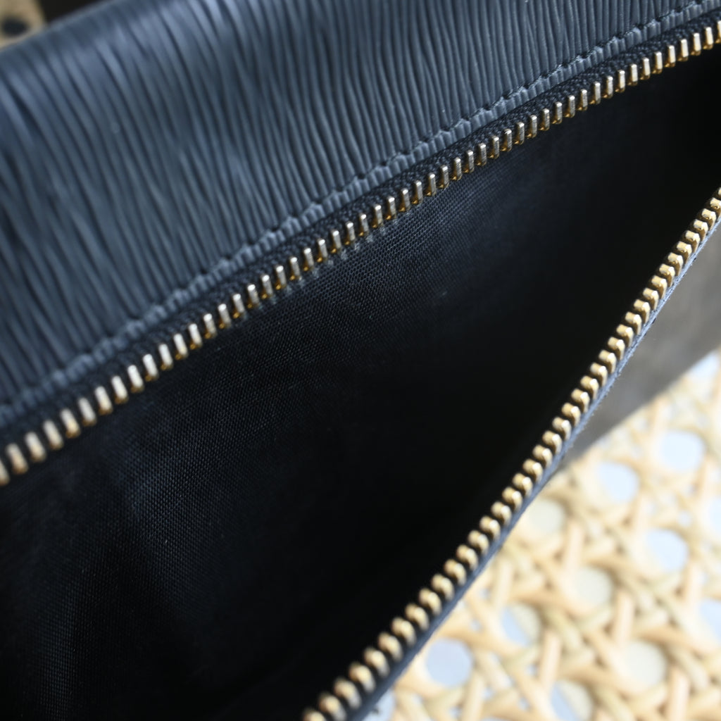 Prada Vitello Move Envelope Wallet 1MF175 - Leluxe Vintage Sdn. Bhd.
