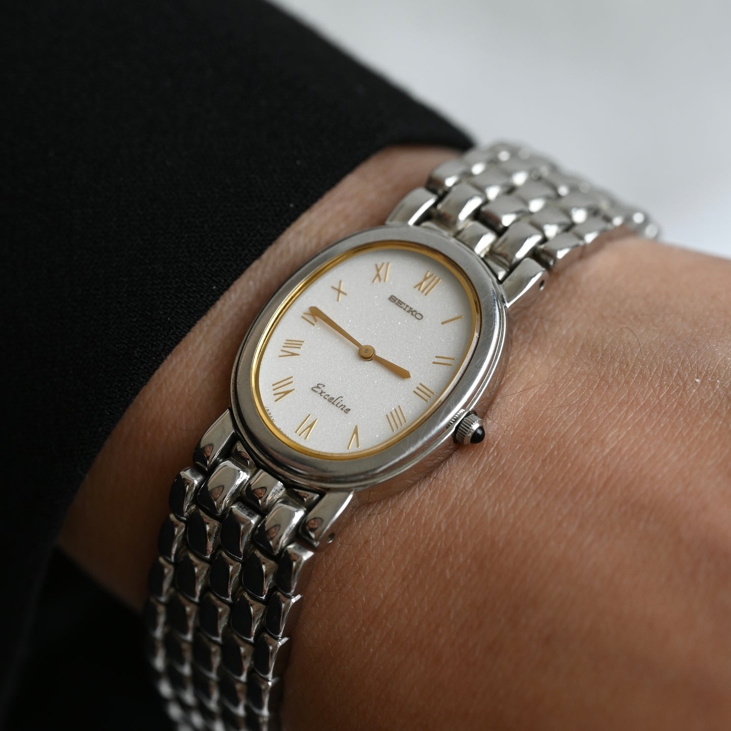 Seiko 2N20-5020 Oval Exceline Watch