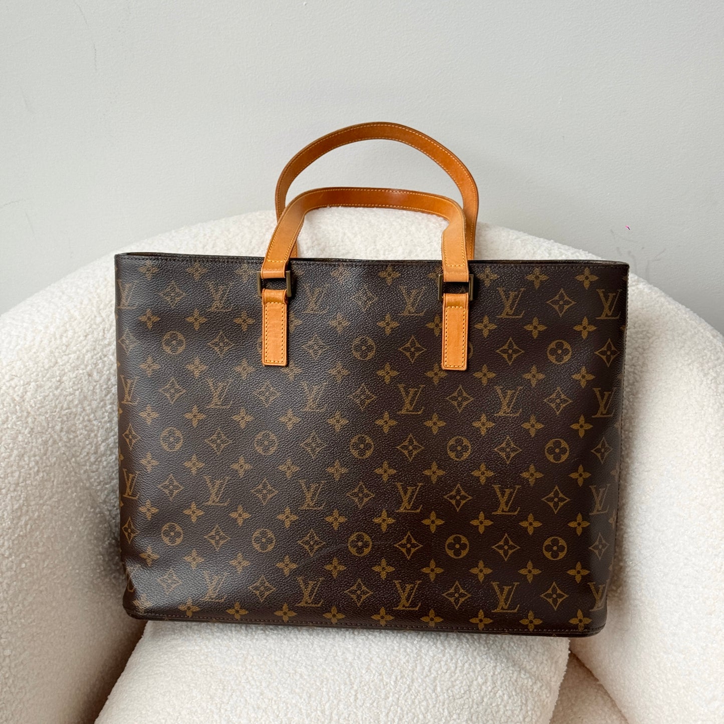 Louis Vuitton Luco Tote Monogram