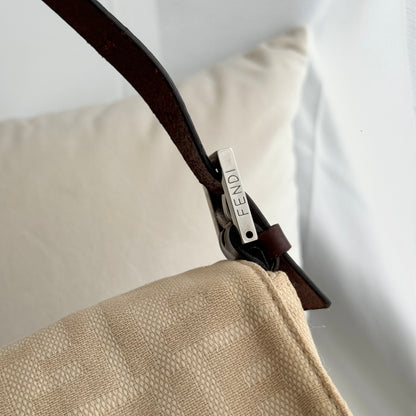 Fendi Vintage Baguette Bag in Beige