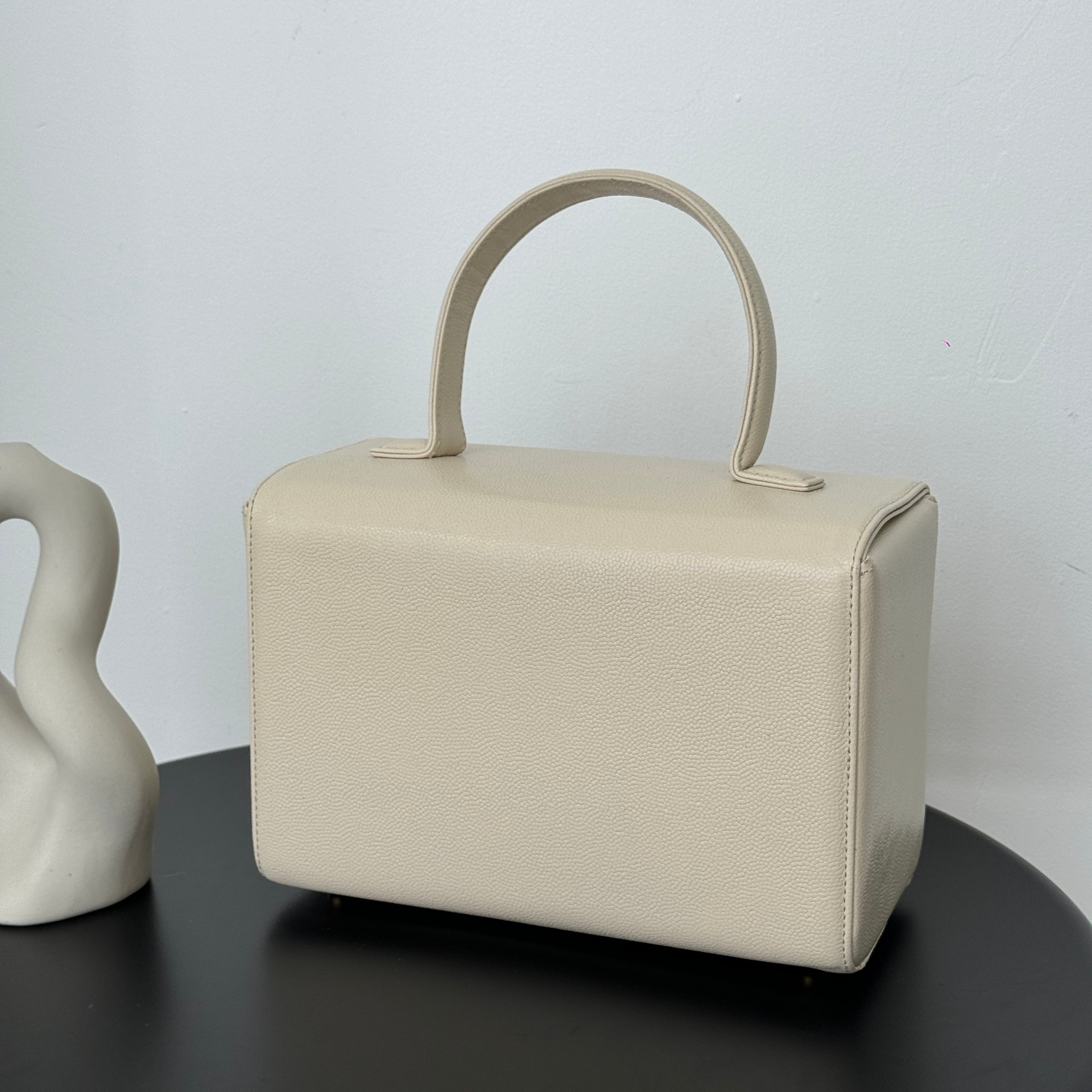 Givenchy Turnlock Box Bag - Leluxe Vintage Sdn. Bhd.