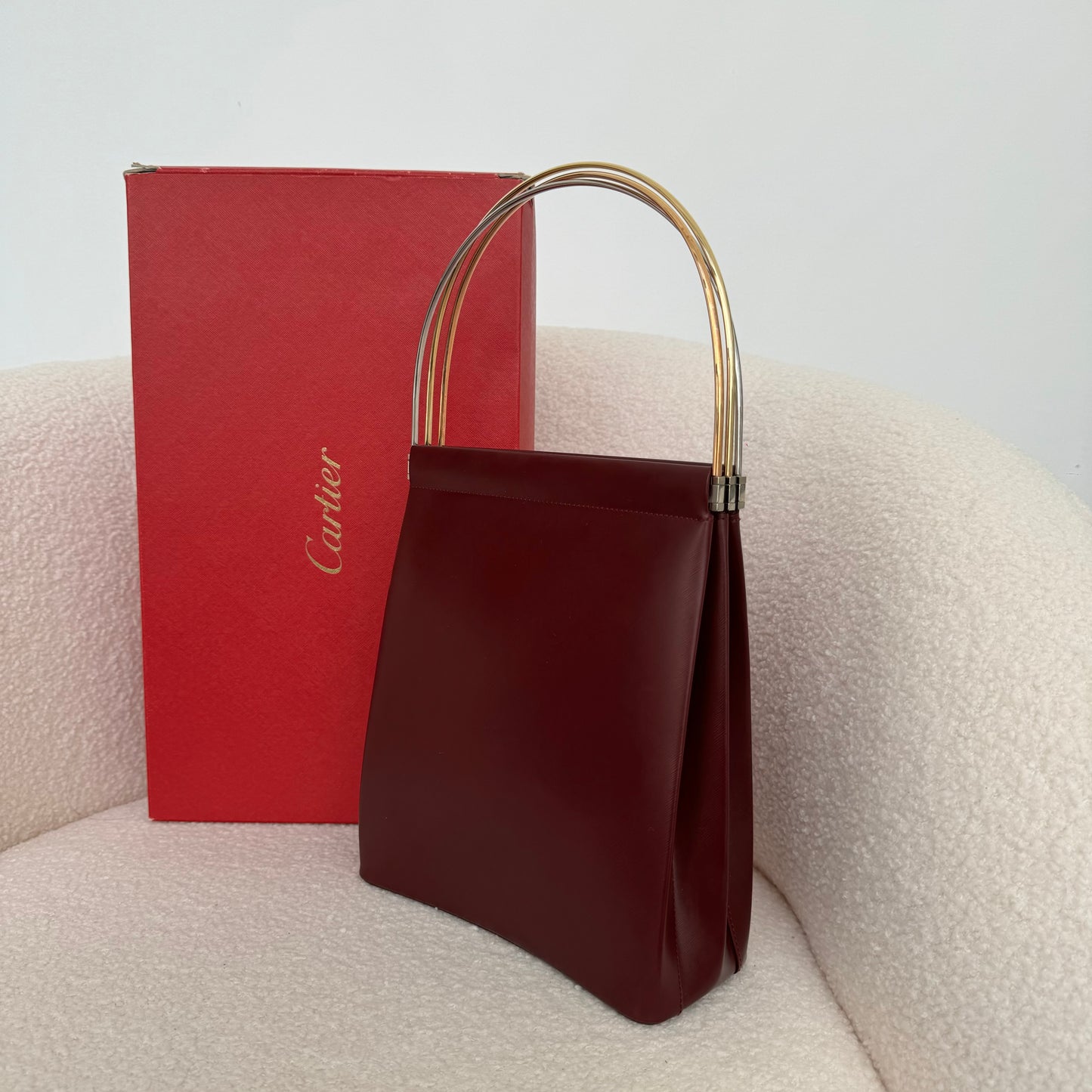 Trinity de Cartier Handbag in Bordeaux