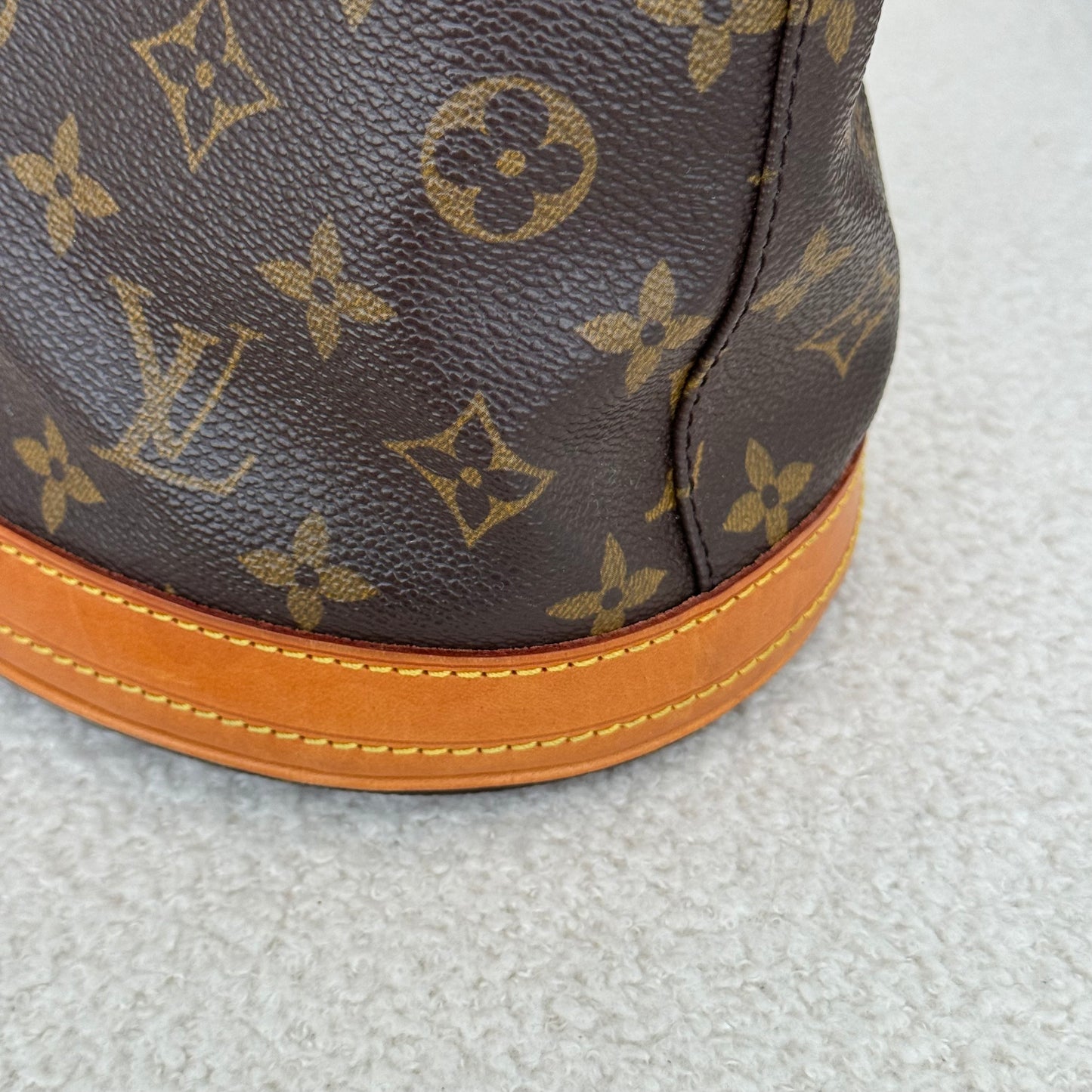 Louis Vuitton Bucket PM