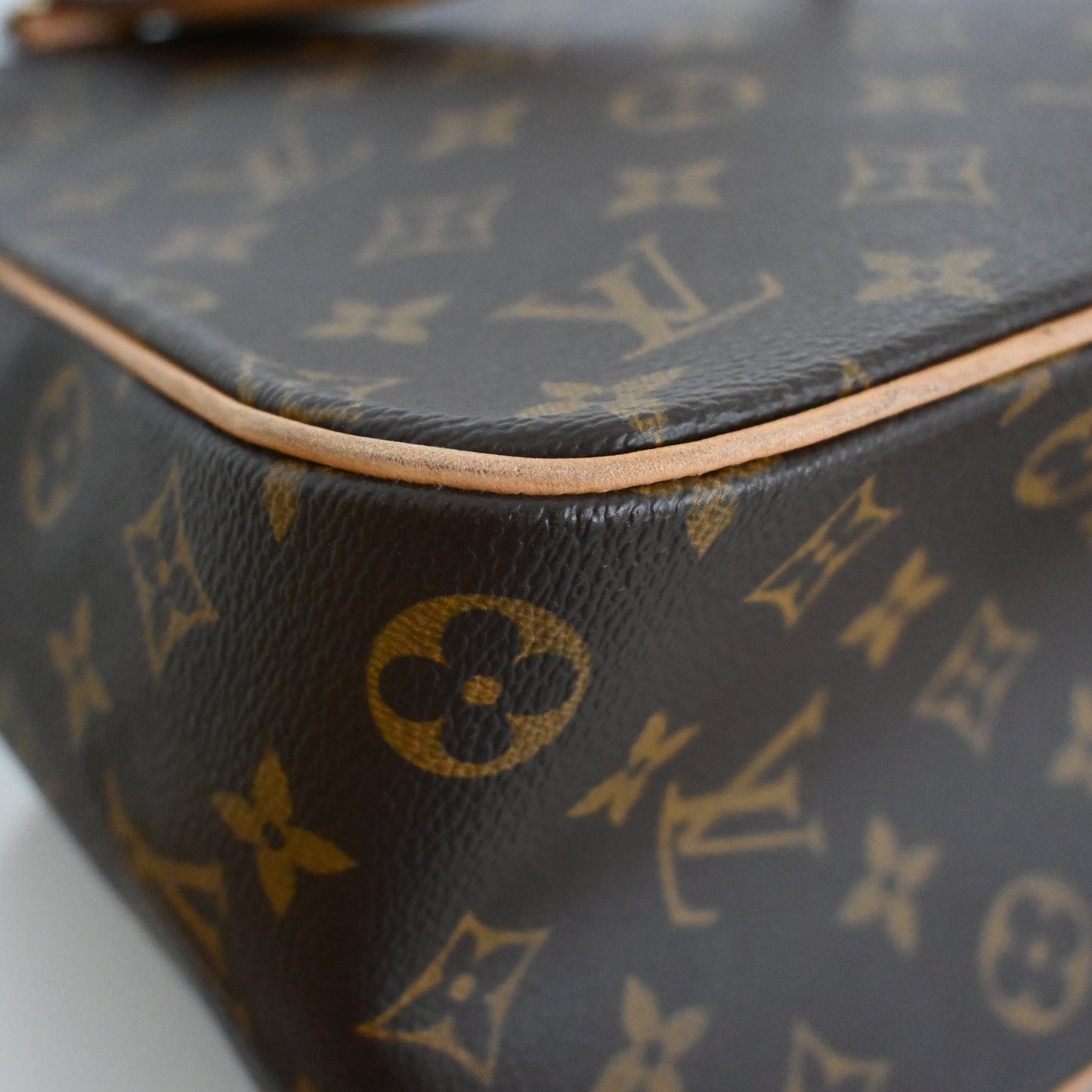 Louis Vuitton Excentri Cite