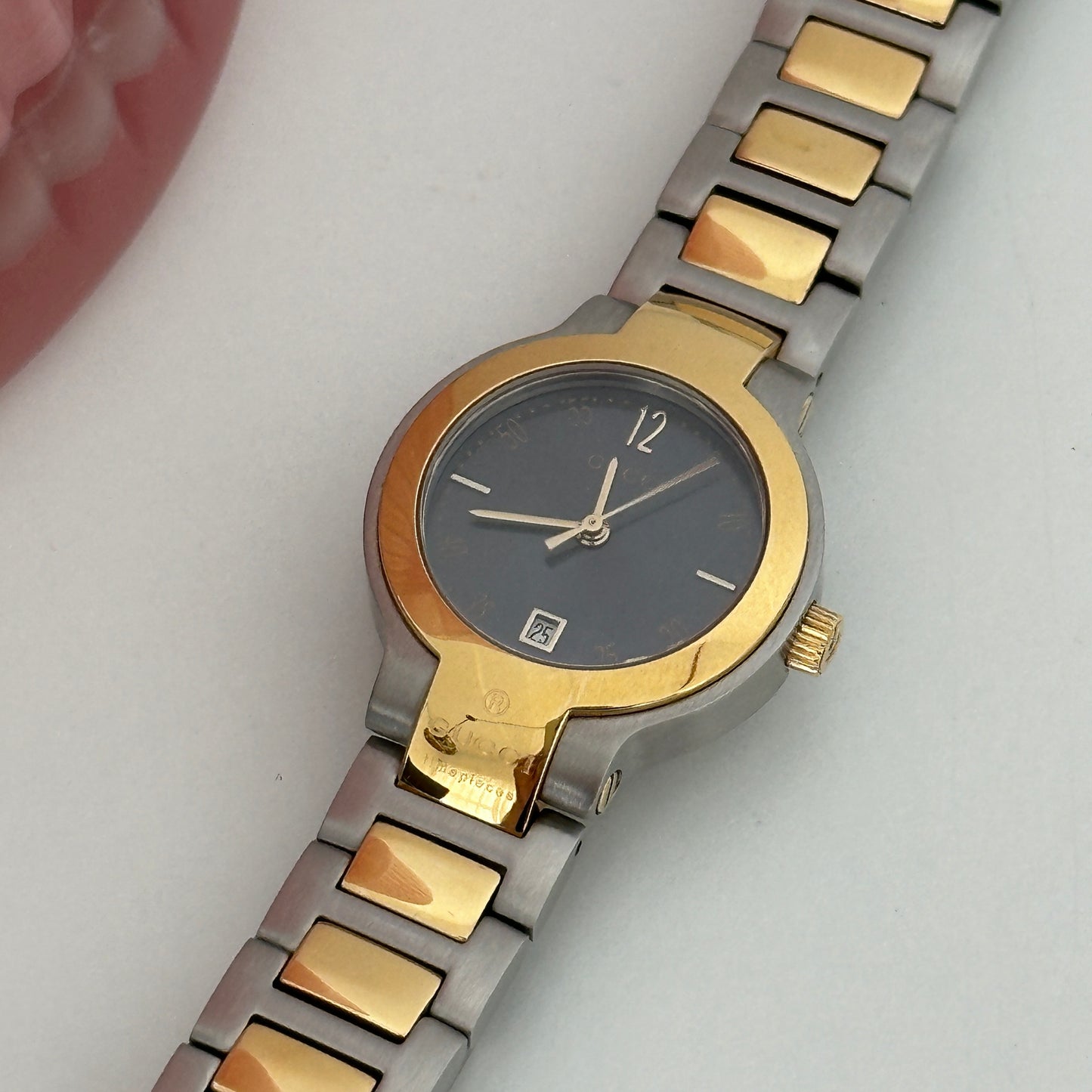 Gucci Watch 8900L Date