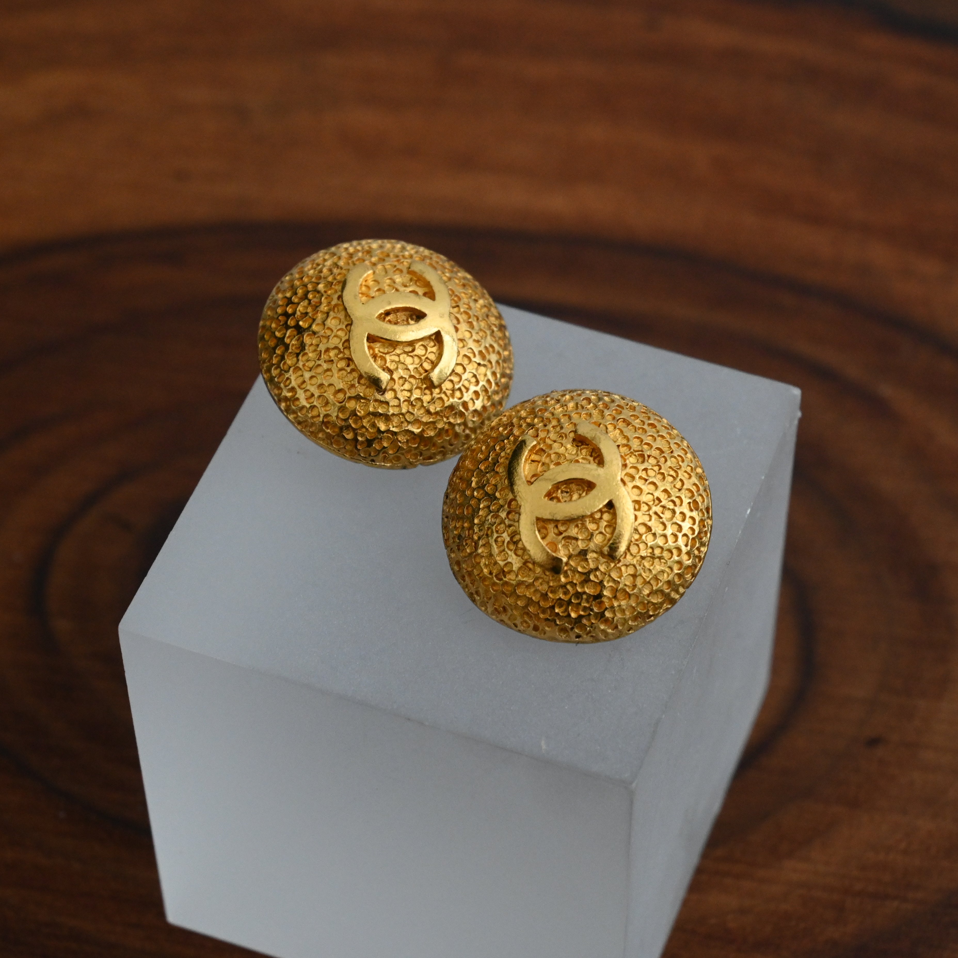 Vintage Chanel Textured Button Earclips Earrings 95A - Leluxe Vintage Sdn. Bhd.