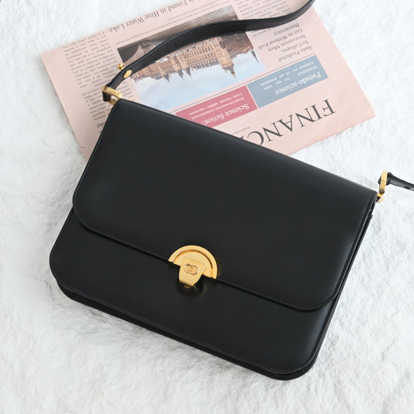 Old Gucci Flap Box CalfSkin Shoulder Bag