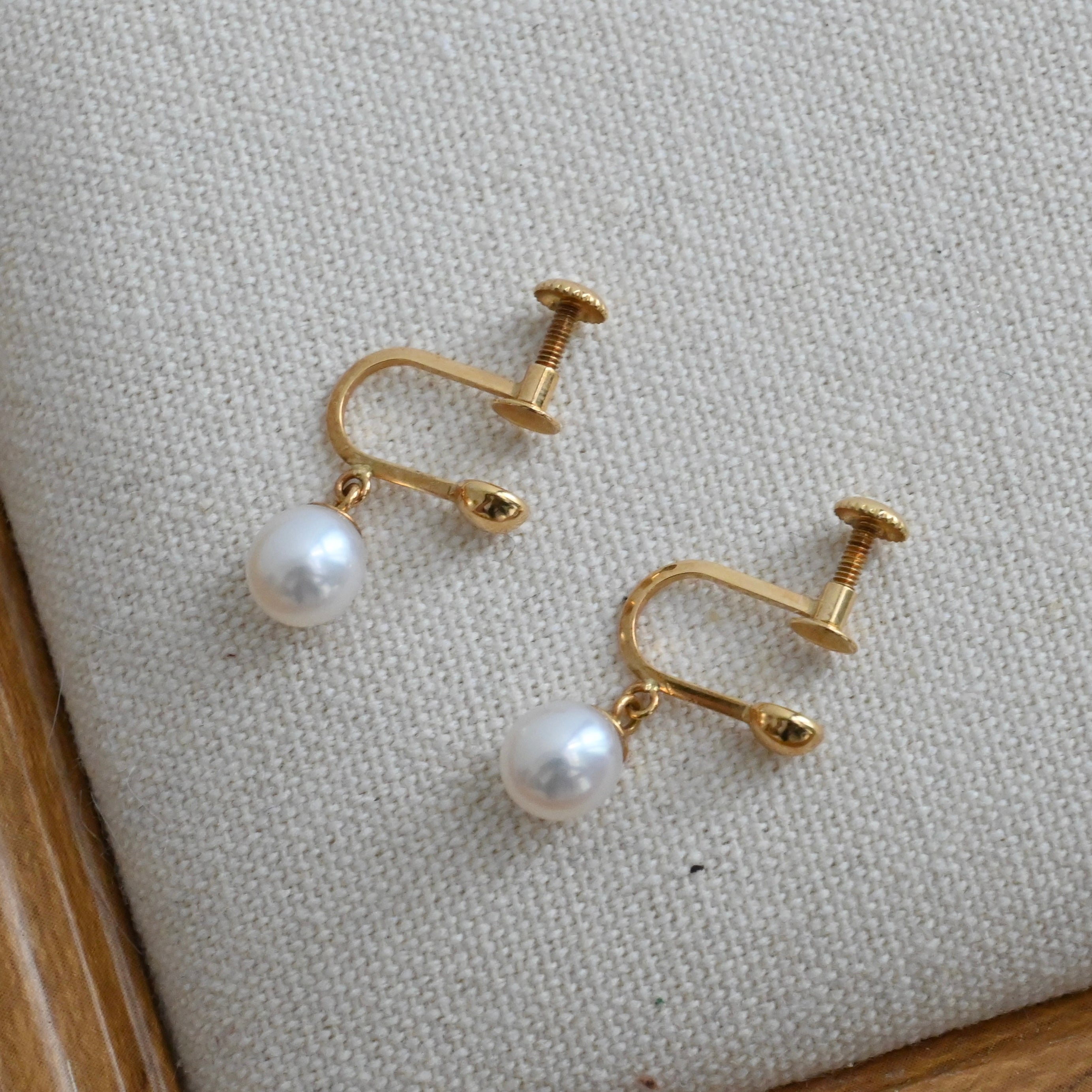 Tasaki Akoya Pearl Earrings 18k YG - Leluxe Vintage Sdn. Bhd.