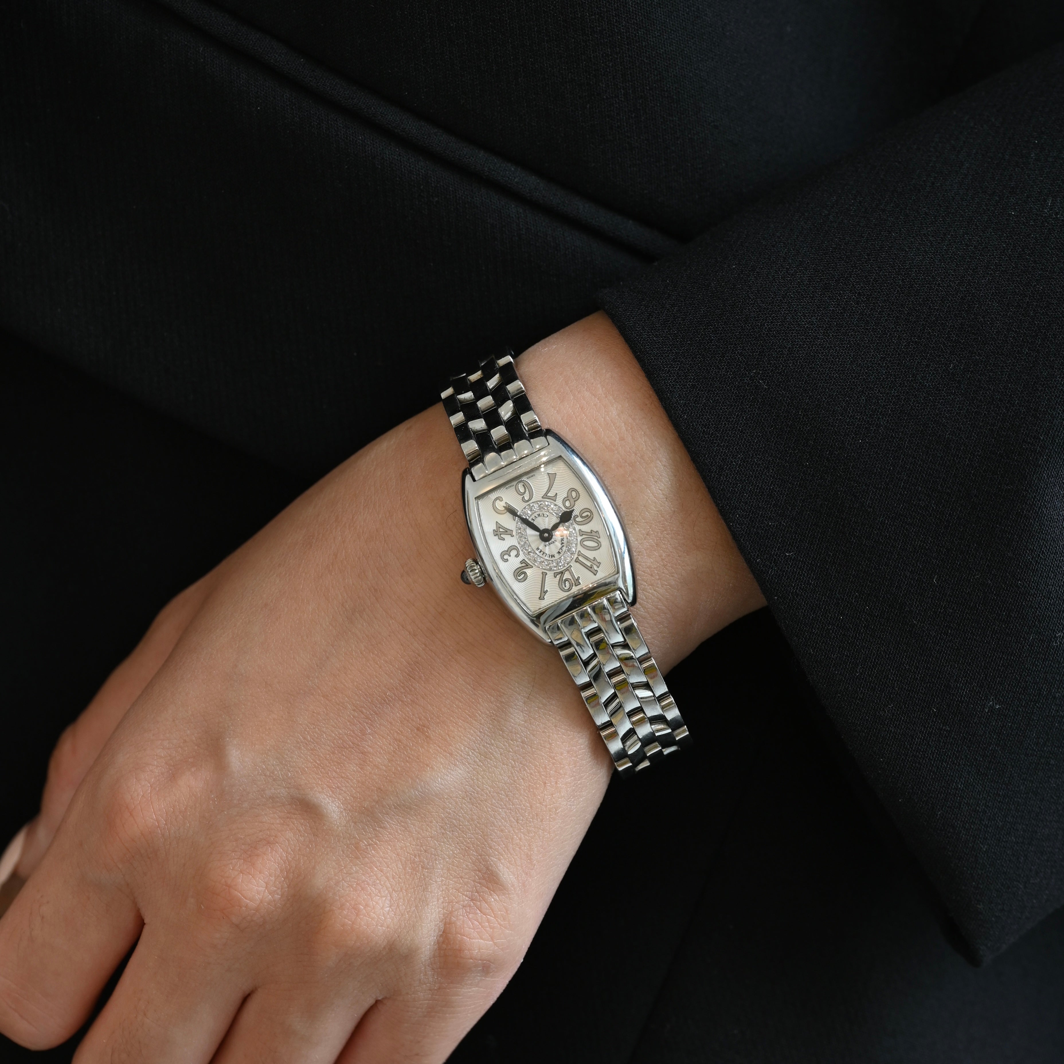 Franck Muller Tonneau Curvex Intermediate Reliefs 2252QZRELCD1R