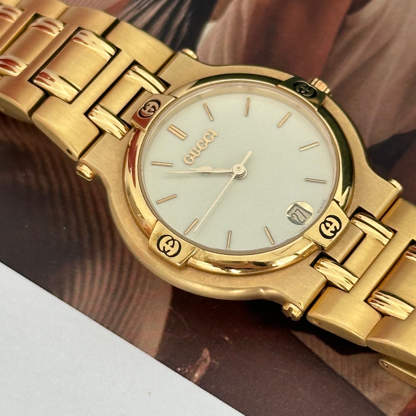 Gucci 9200m Date Watch