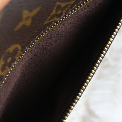 Louis Vuitton Pochette Métis Monogram