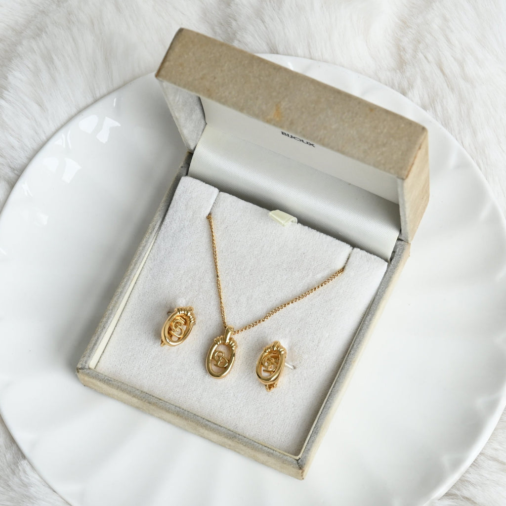 Christian Dior Vintage Oval Necklace Earclips Set - Leluxe Vintage Sdn. Bhd.