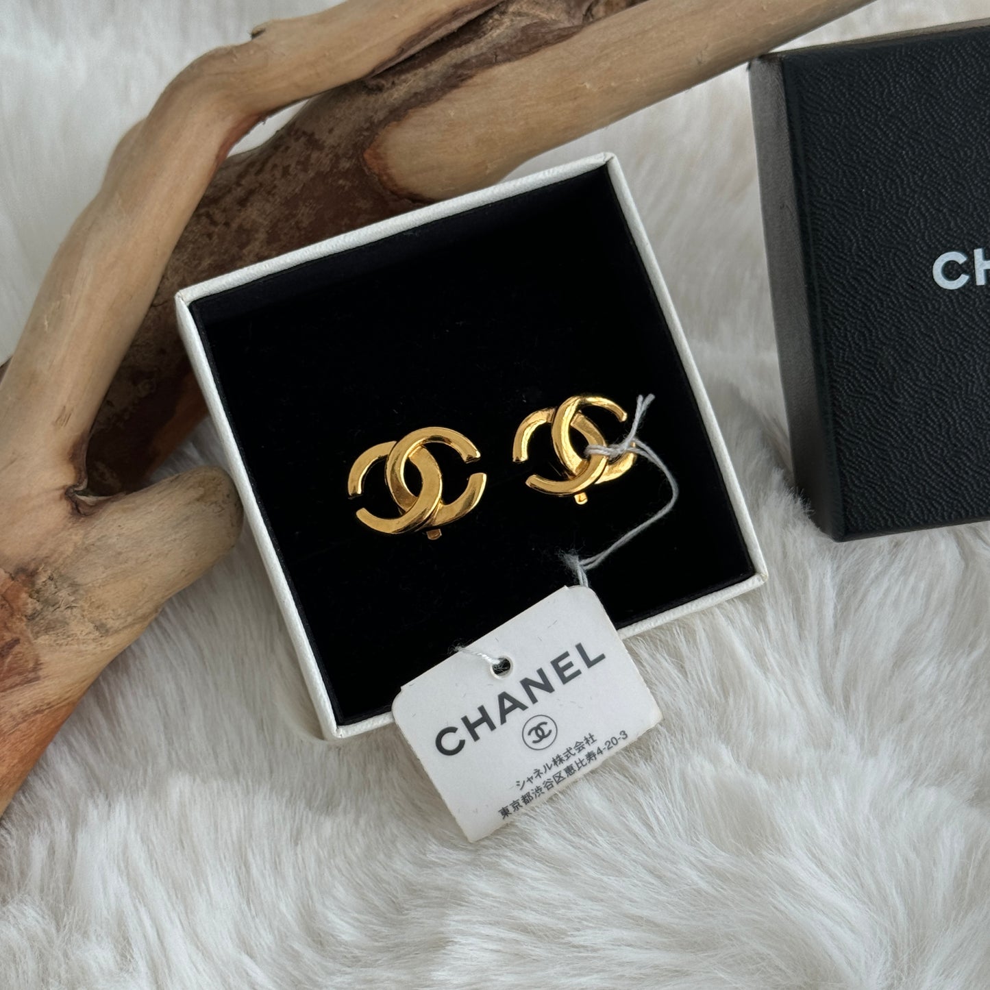 Chanel Vintage Earclip