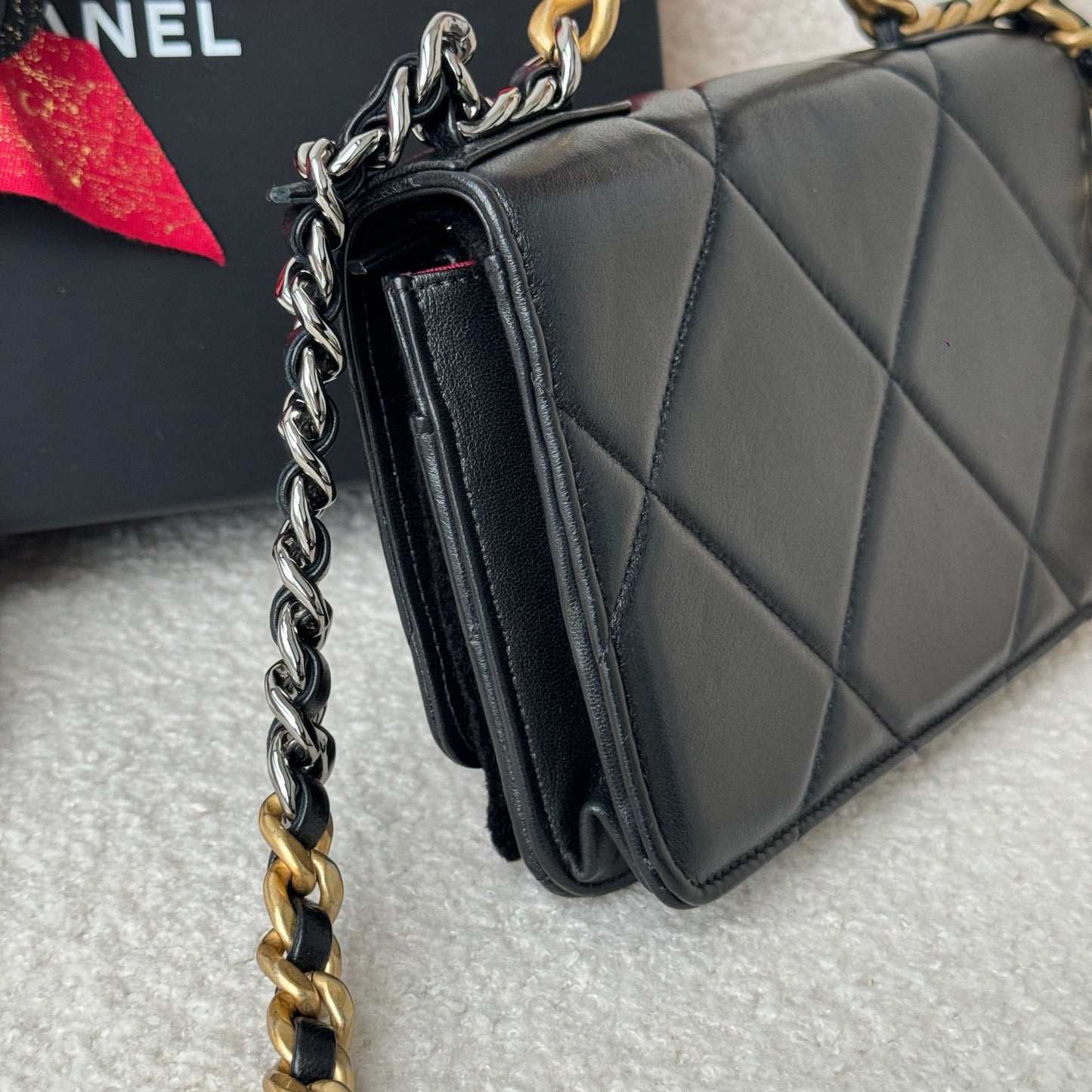 Chanel 19 Quilted Wallet On Chain WOC