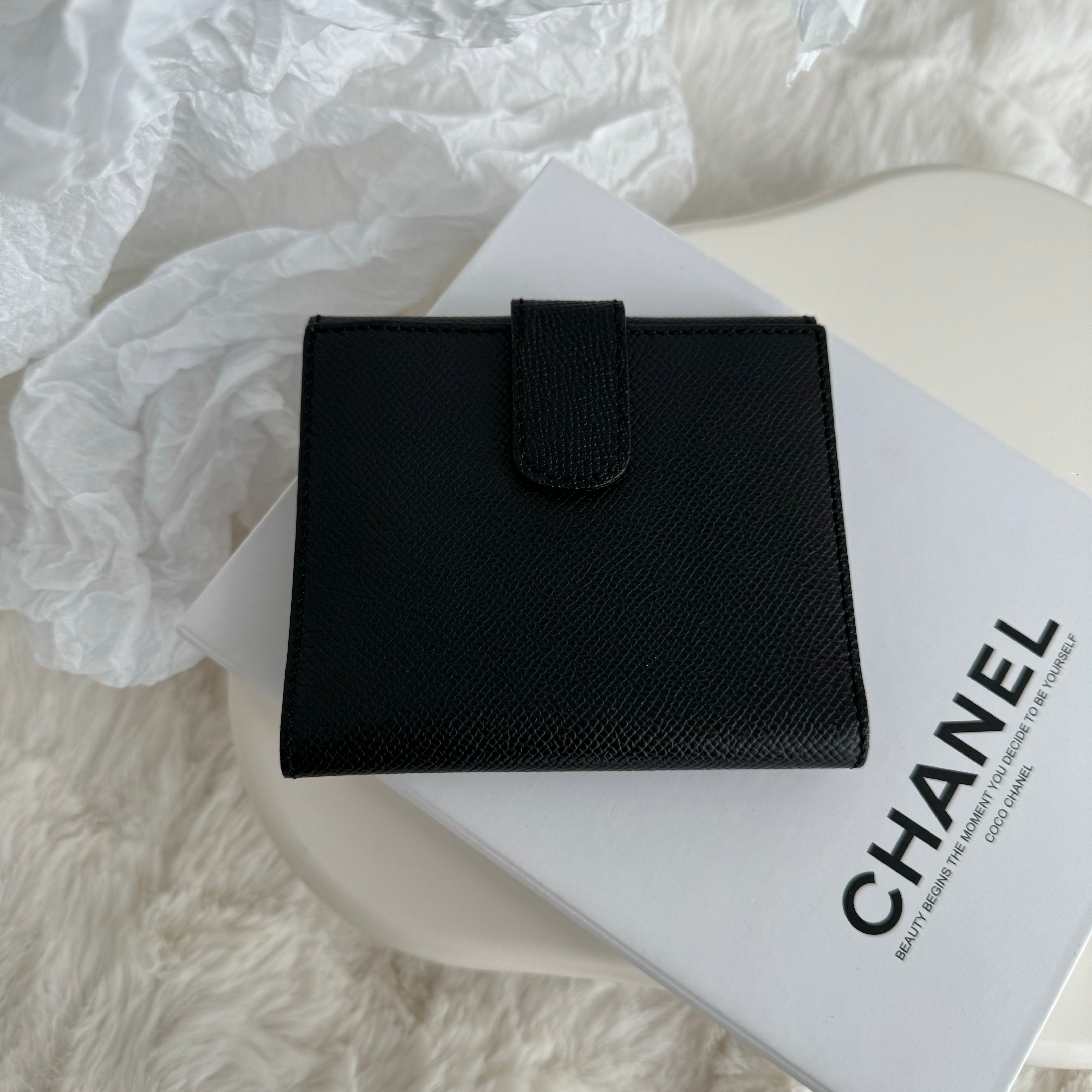 コレクション NOT FOR SALE NOVELTY Chanel mini wallet Chanel Compact Wallet – Leluxe Vintage Sdn. Bhd.