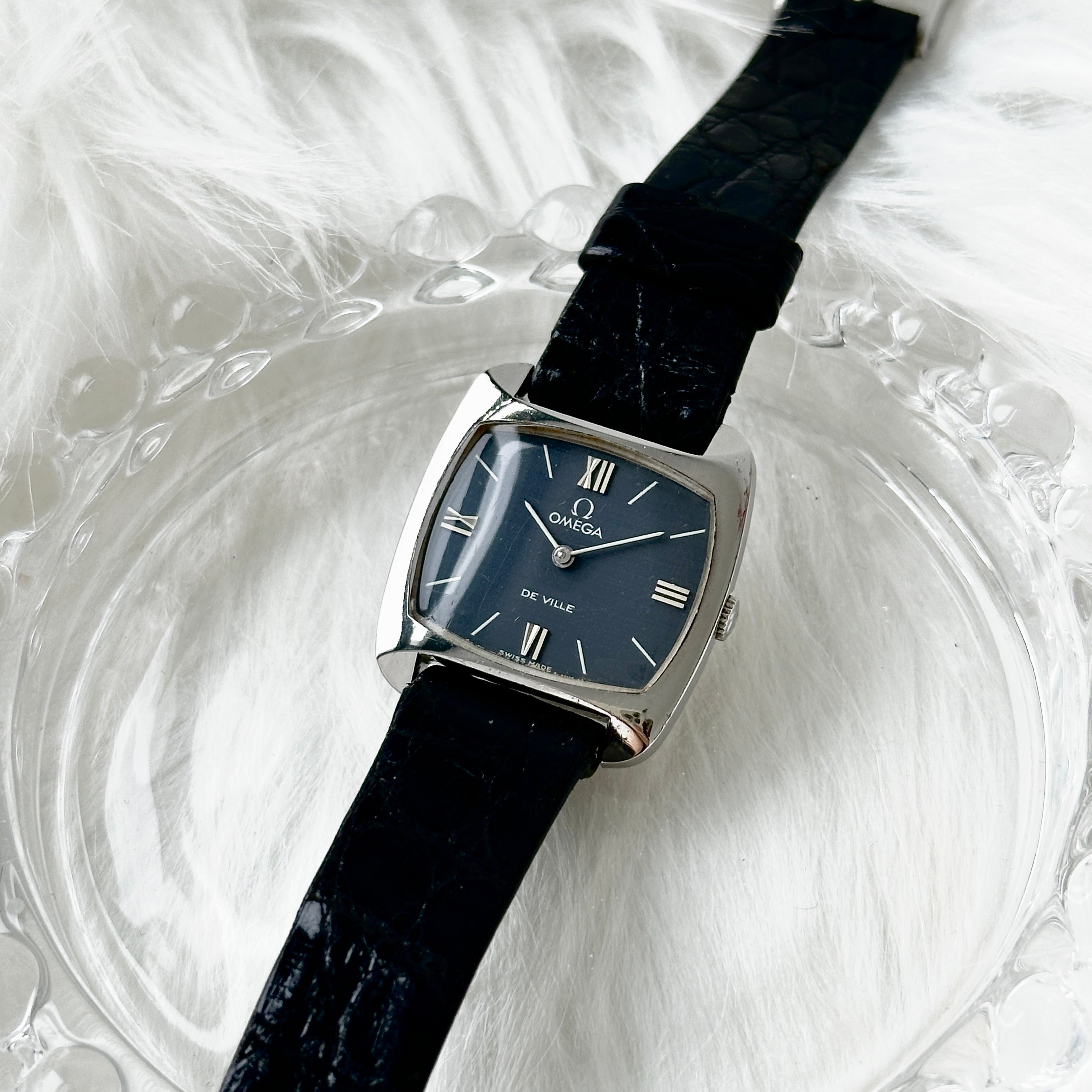 Omega Navy Dial with Silver Case - Leluxe Vintage Sdn. Bhd.