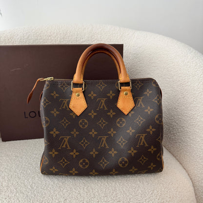 Louis Vuitton Speedy 25 in monogram