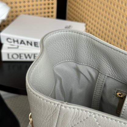 Chanel Neo Soft Tote Quilted