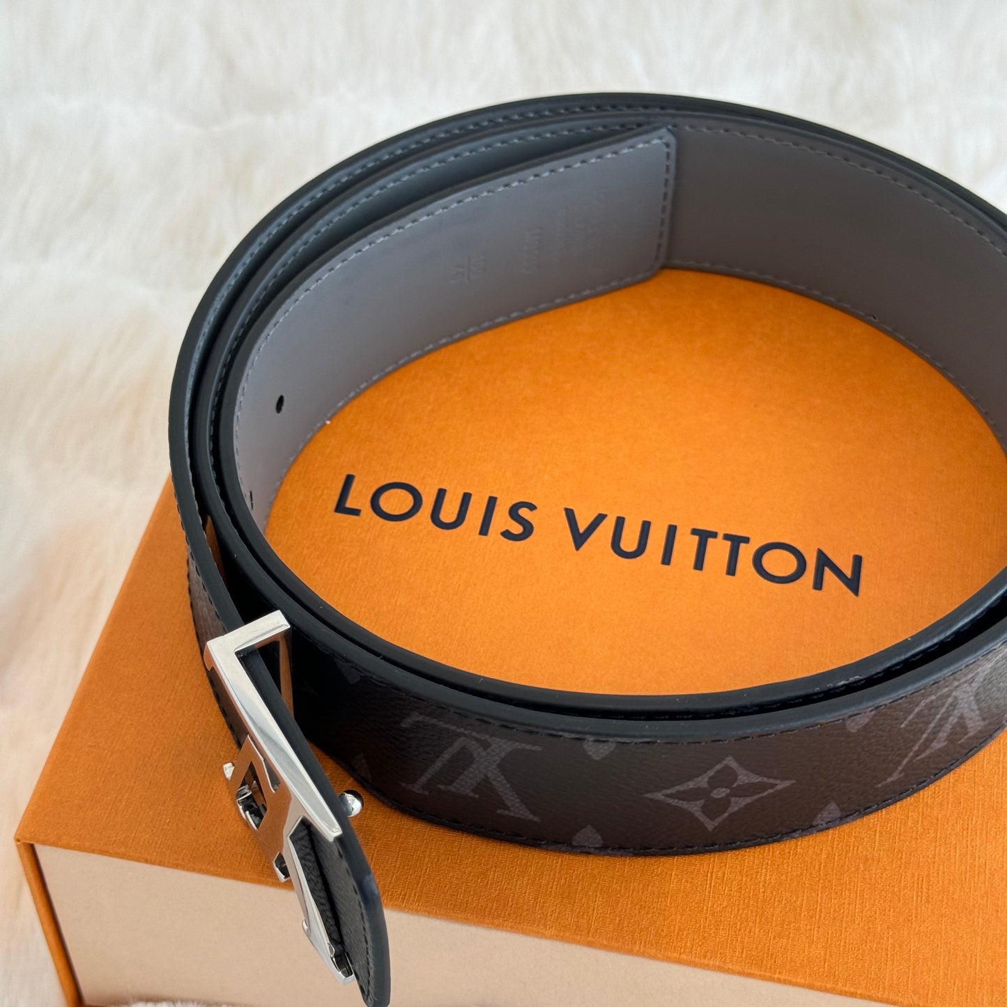 Louis Vuitton Initiales 40mm Reversible Belt 