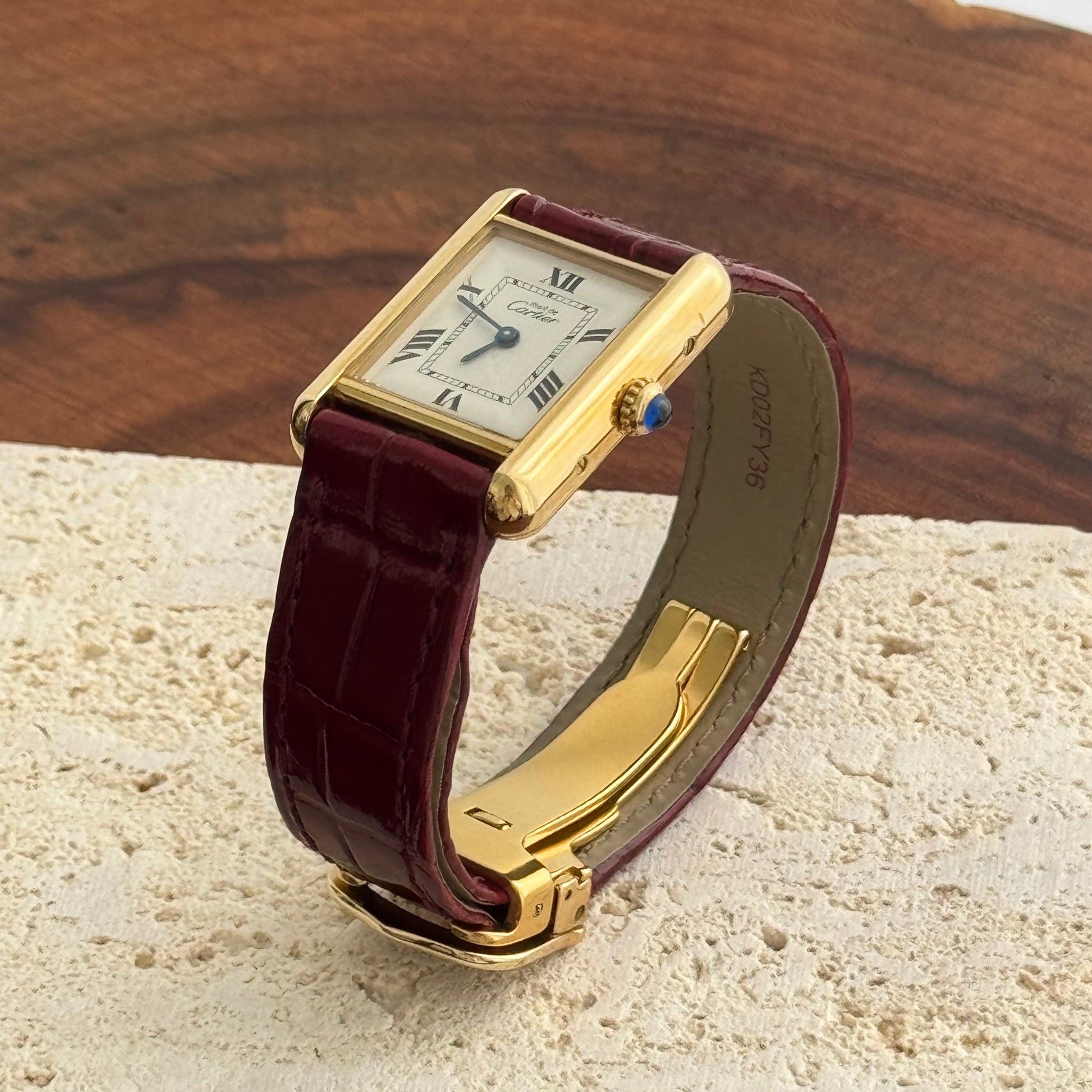 Cartier Tank Must 2415 – Leluxe Vintage