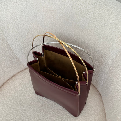 Trinity de Cartier Handbag in Bordeaux