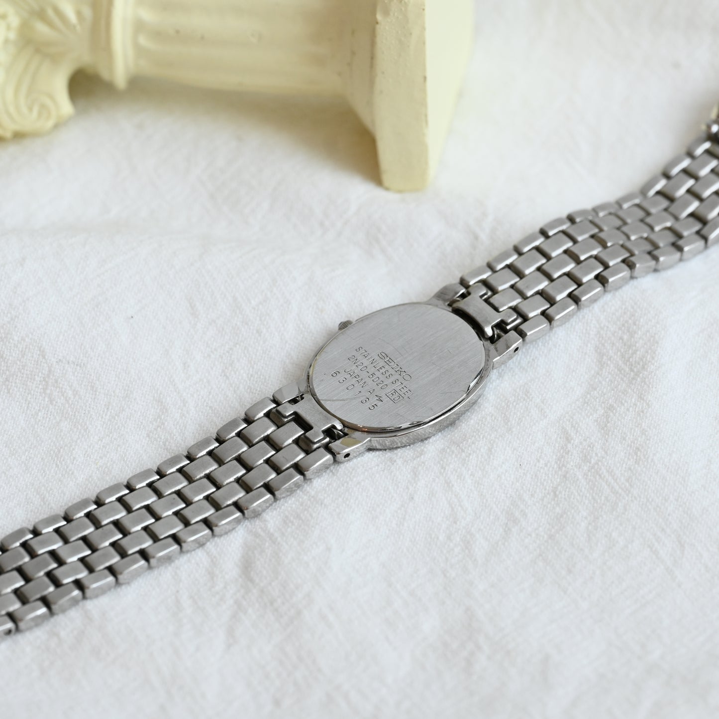 Seiko 2N20-5020 Oval Exceline Watch