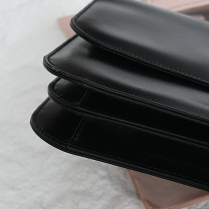 Old Gucci Flap Box CalfSkin Shoulder Bag