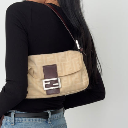 Fendi Vintage Baguette Bag in Beige