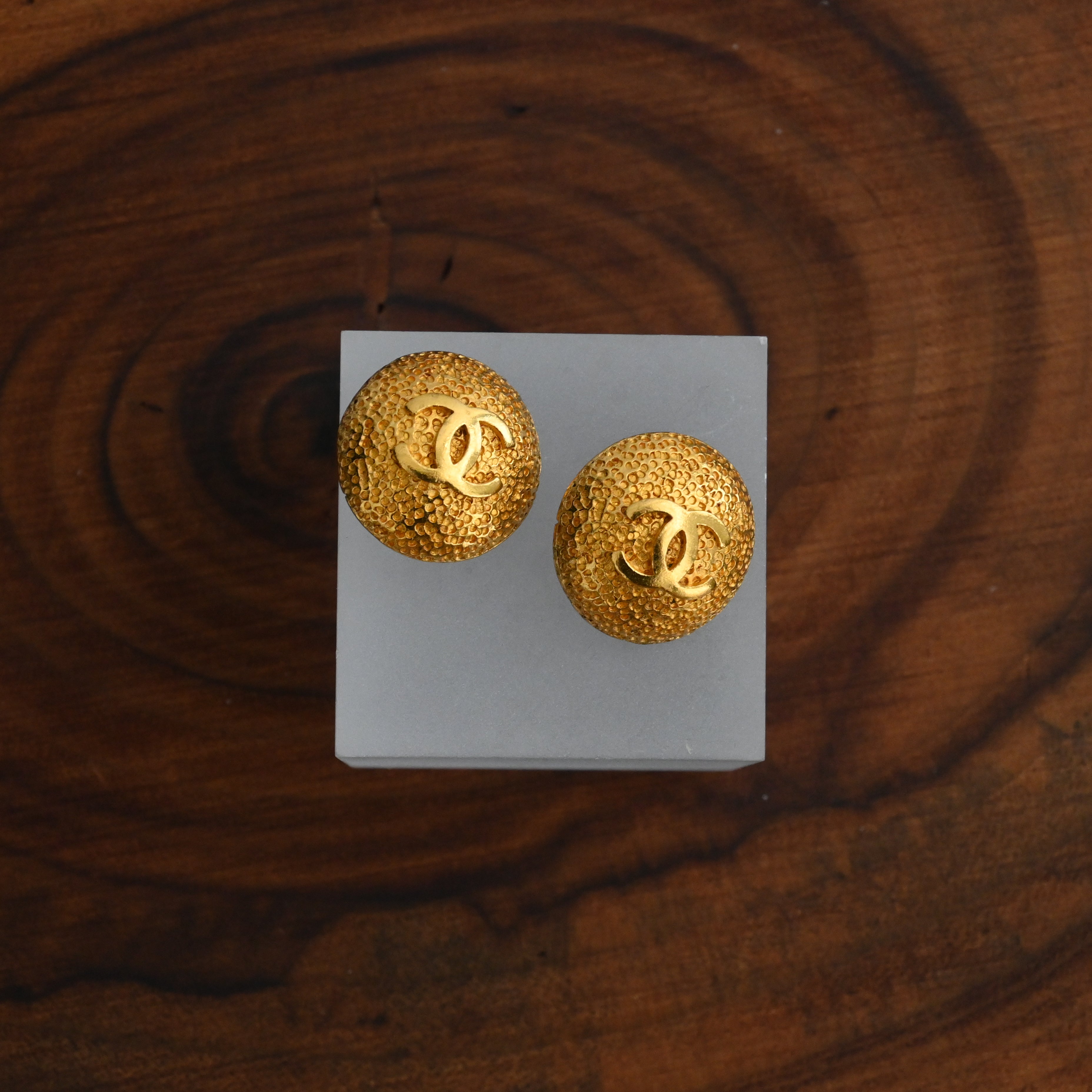 Vintage Chanel Textured Button Earclips Earrings 95A - Leluxe Vintage Sdn. Bhd.
