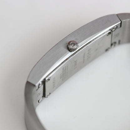 Gucci 2400S Stainless Steel Bangle Watch