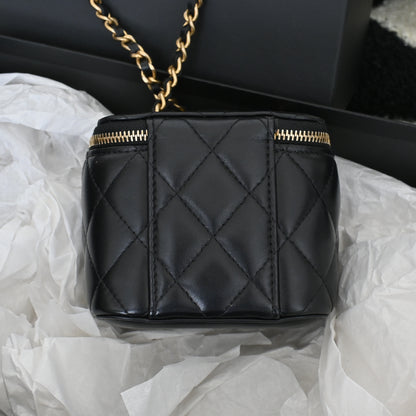 Chanel Mini Vanity Case Pearl Crush