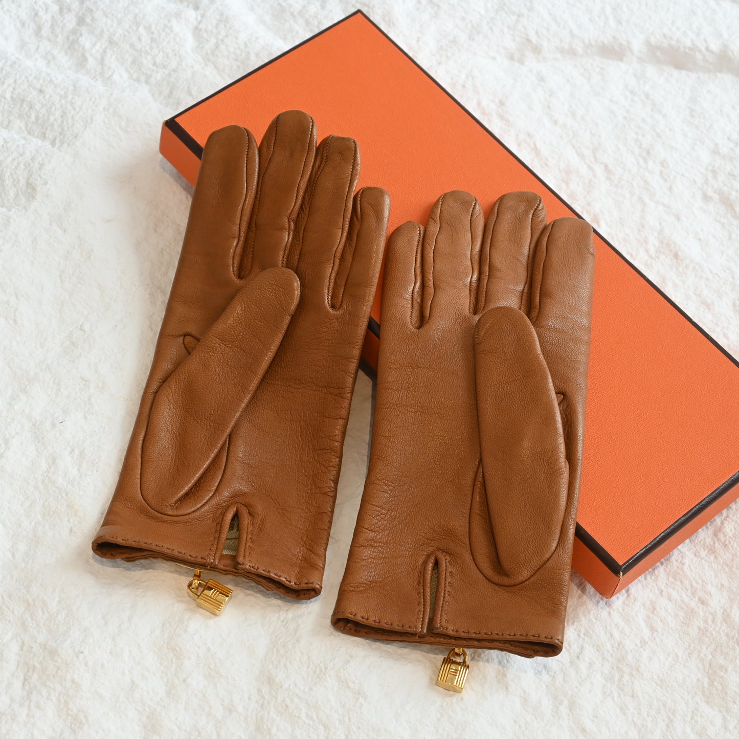 Hermès Kelly Soya Gloves 6 1/2