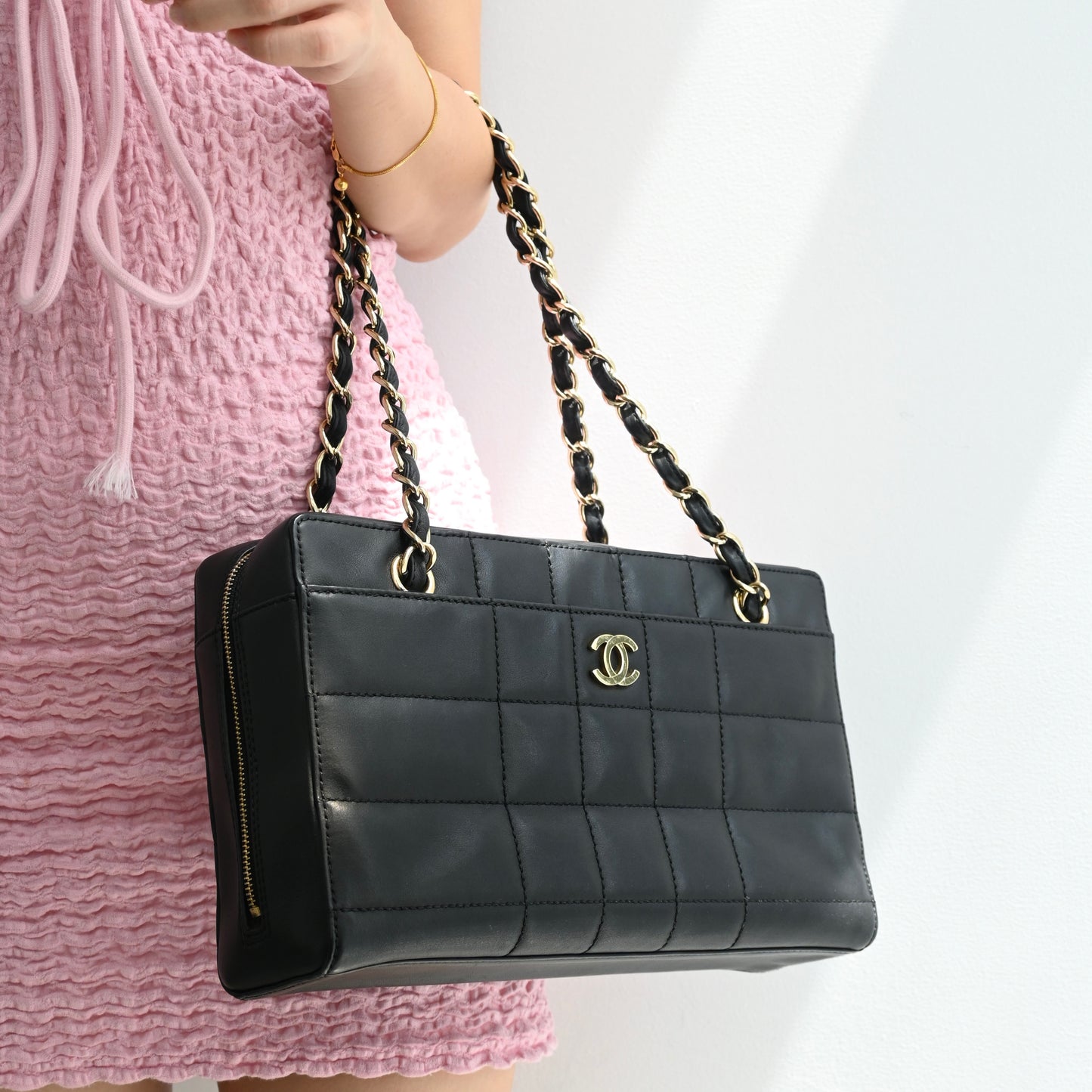 Chanel Chocolate Bar Chain Shoulder Bag