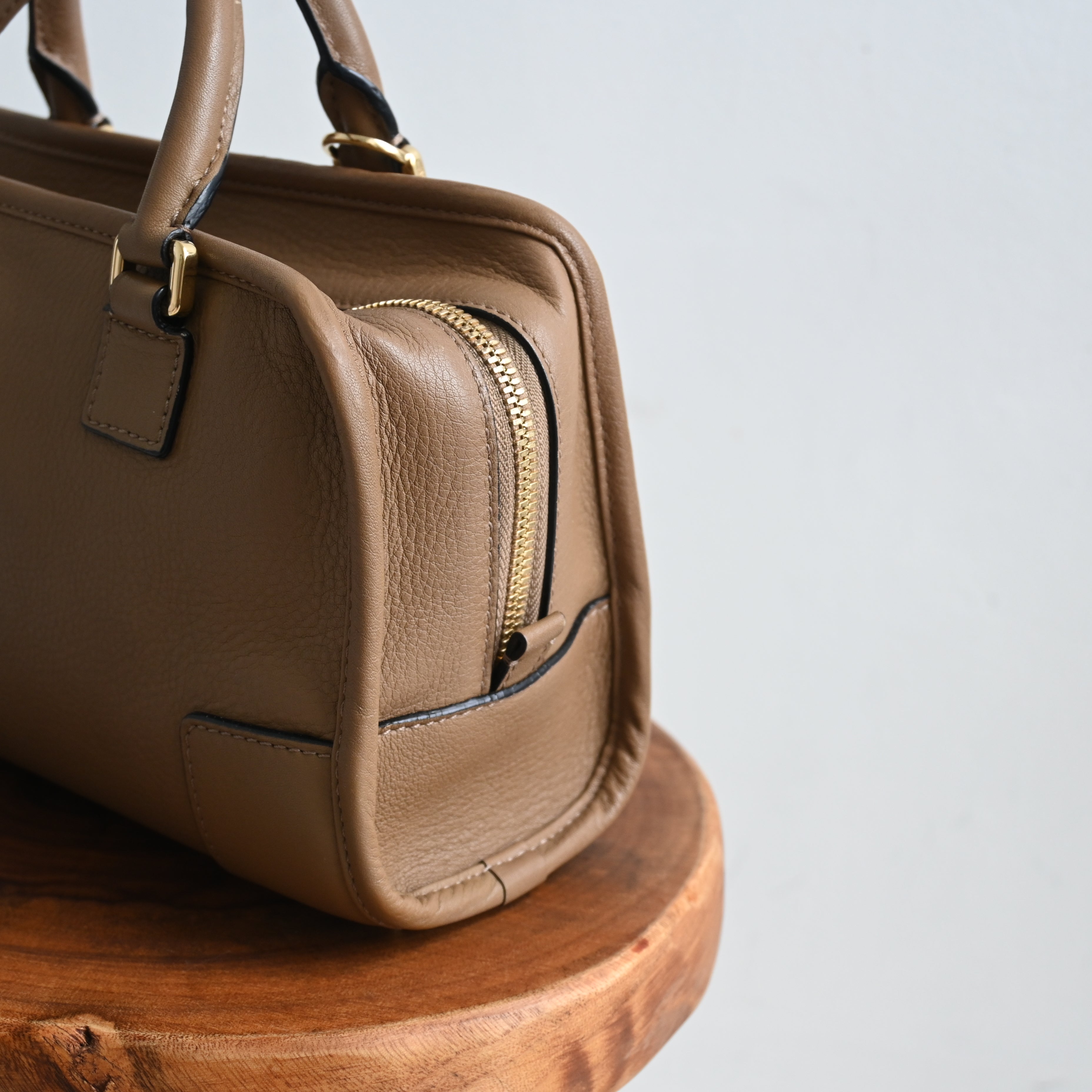 Loewe Amazona 23 - Leluxe Vintage Sdn. Bhd.