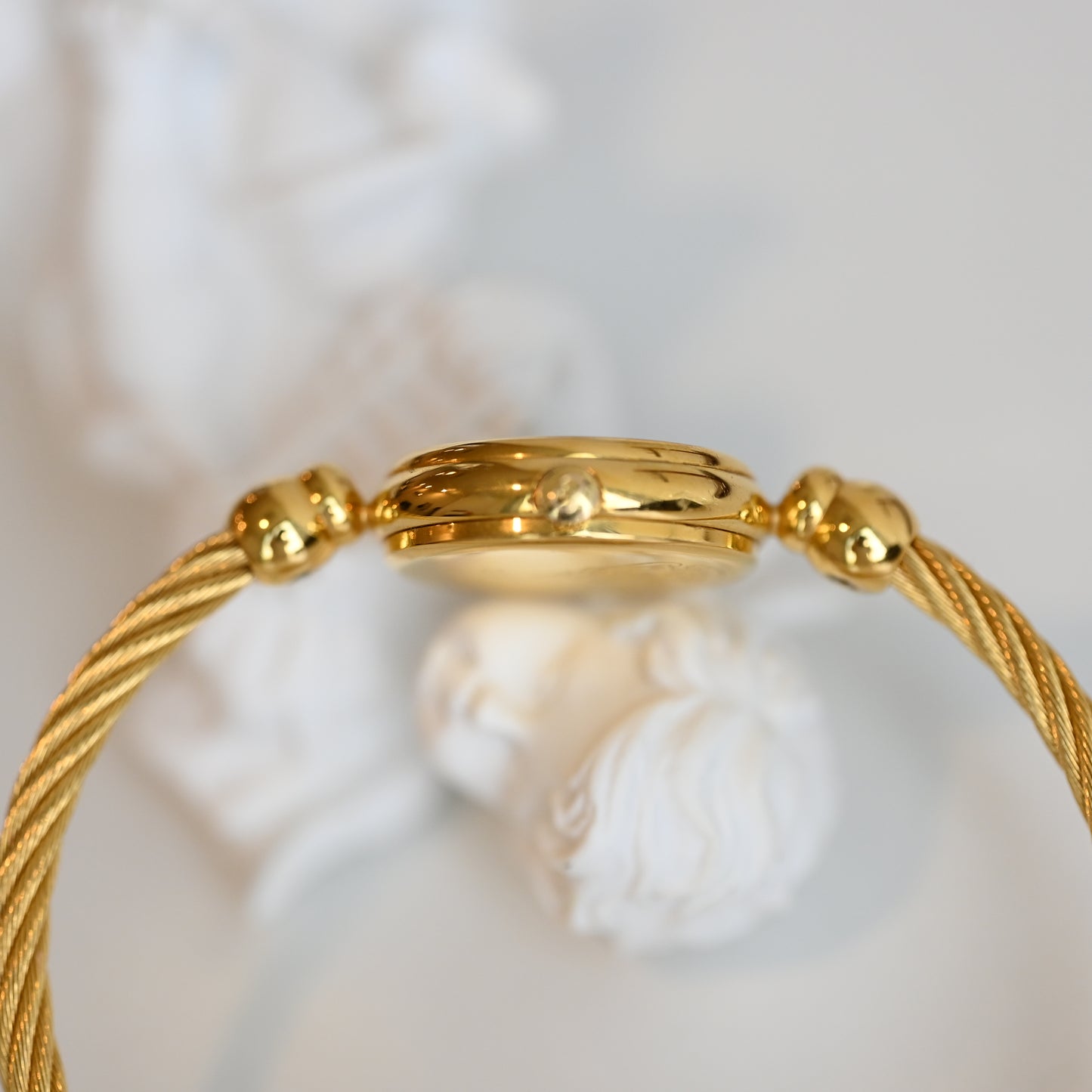 Gucci GG Gold Bangle Watch 2047L