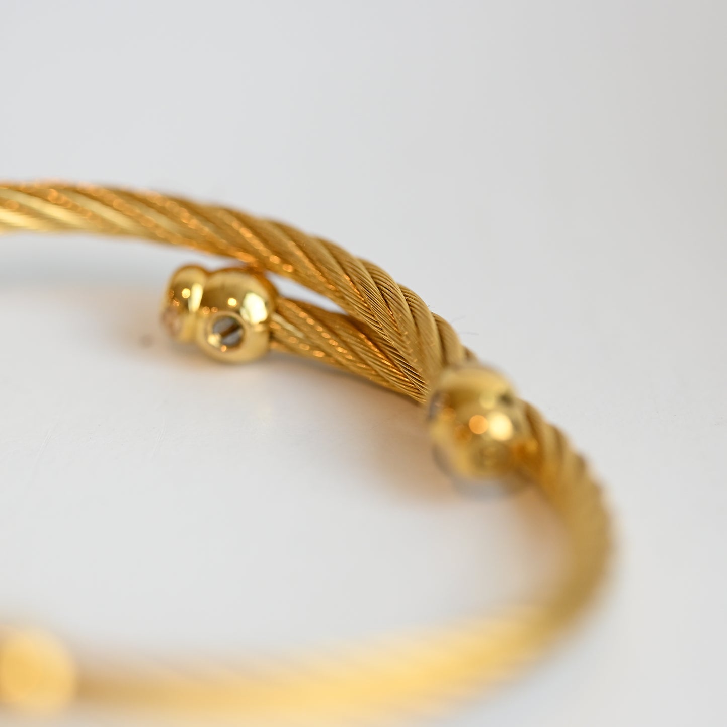 Gucci GG Gold Bangle Watch 2047L